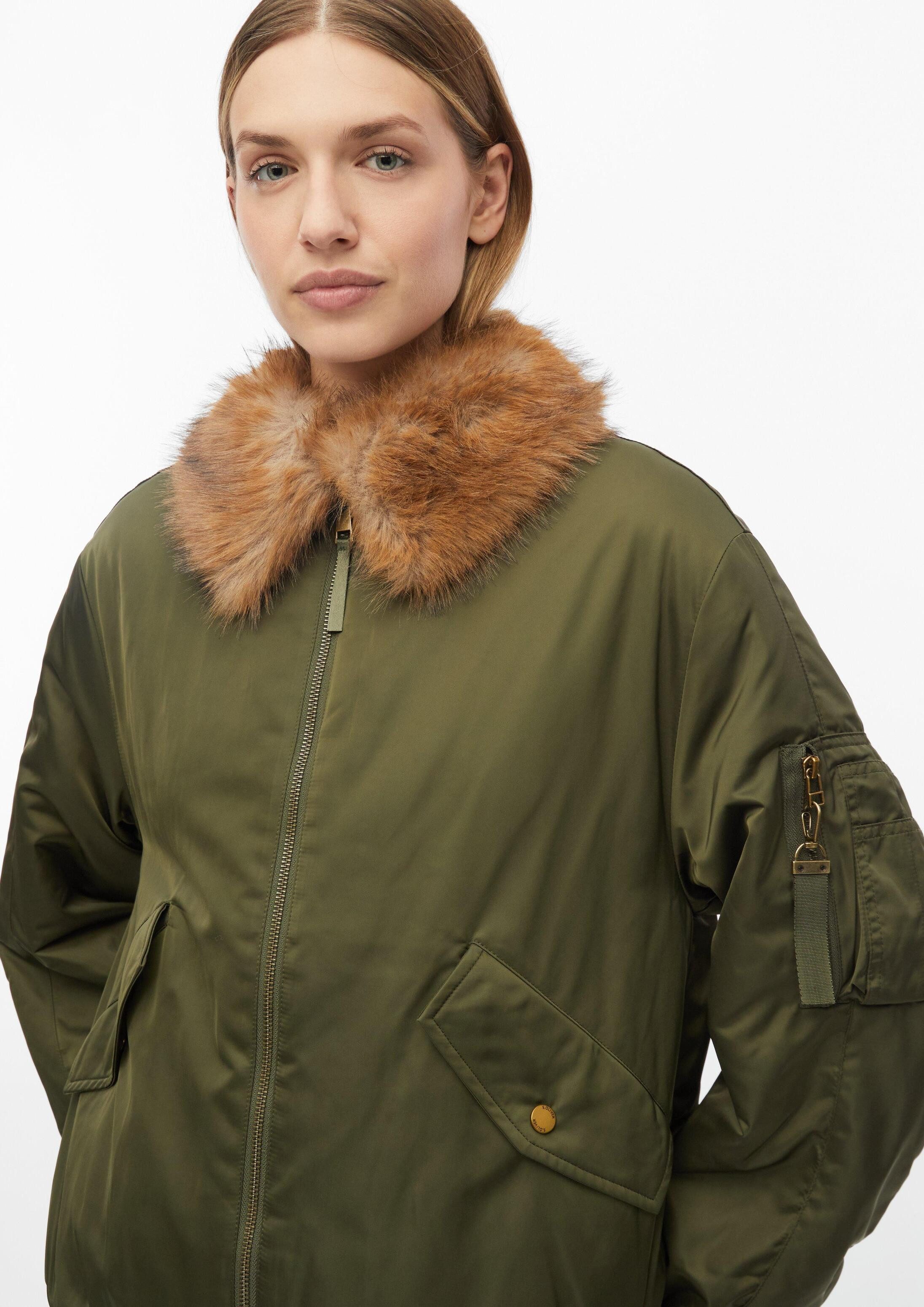 s.Oliver Funktionsjacke Outdoor-Jacke s.Oliver x Heidi Klum: Blouson mit abnehmbarem Fake-Fur-Kragen – Bild 3 von 5