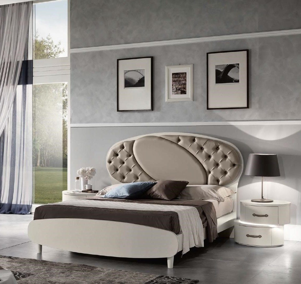 Bett Doppelbett Chesterfield Bettgestell mit Polsterung Luxus