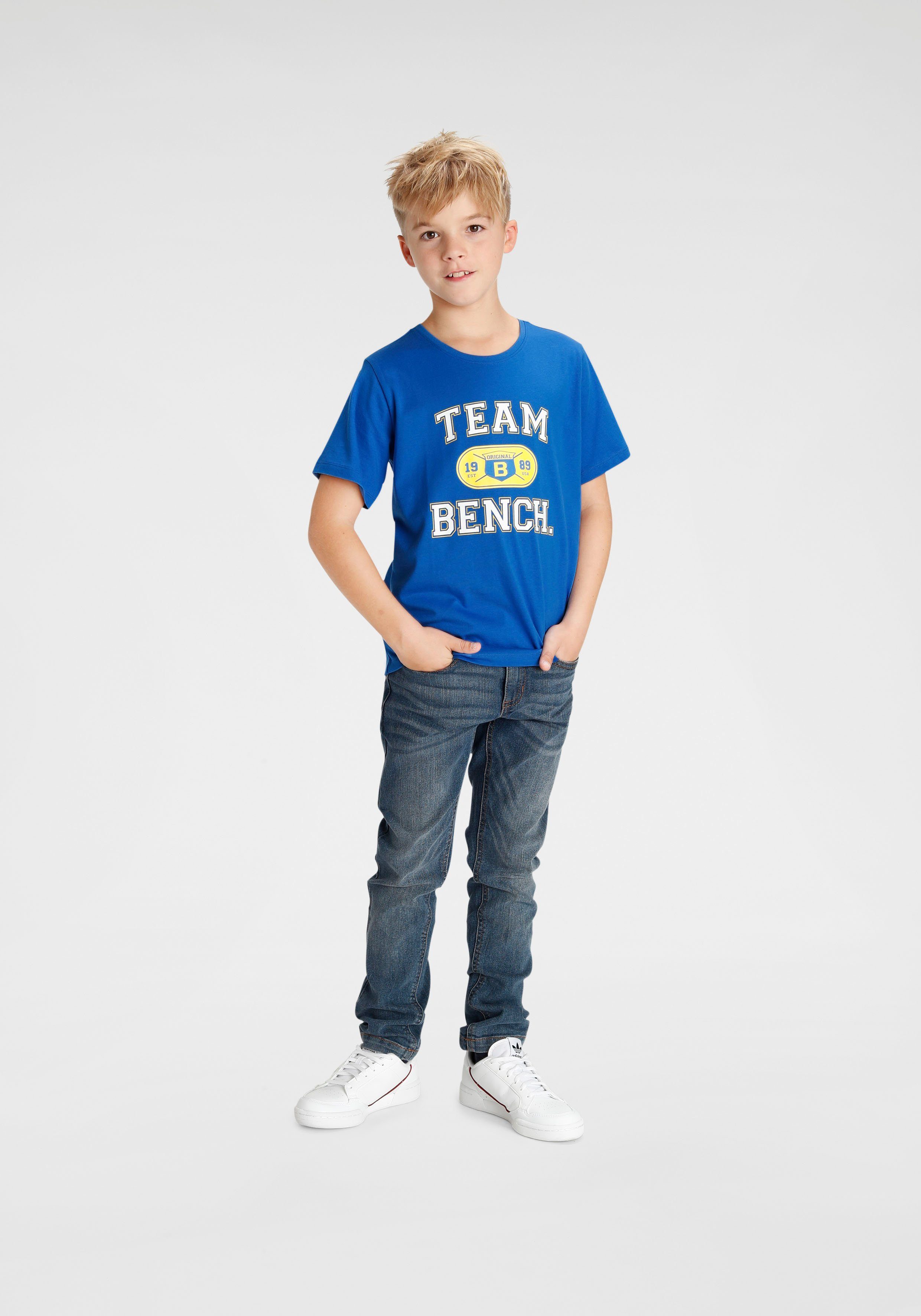 Team Bench Bench. T-Shirt