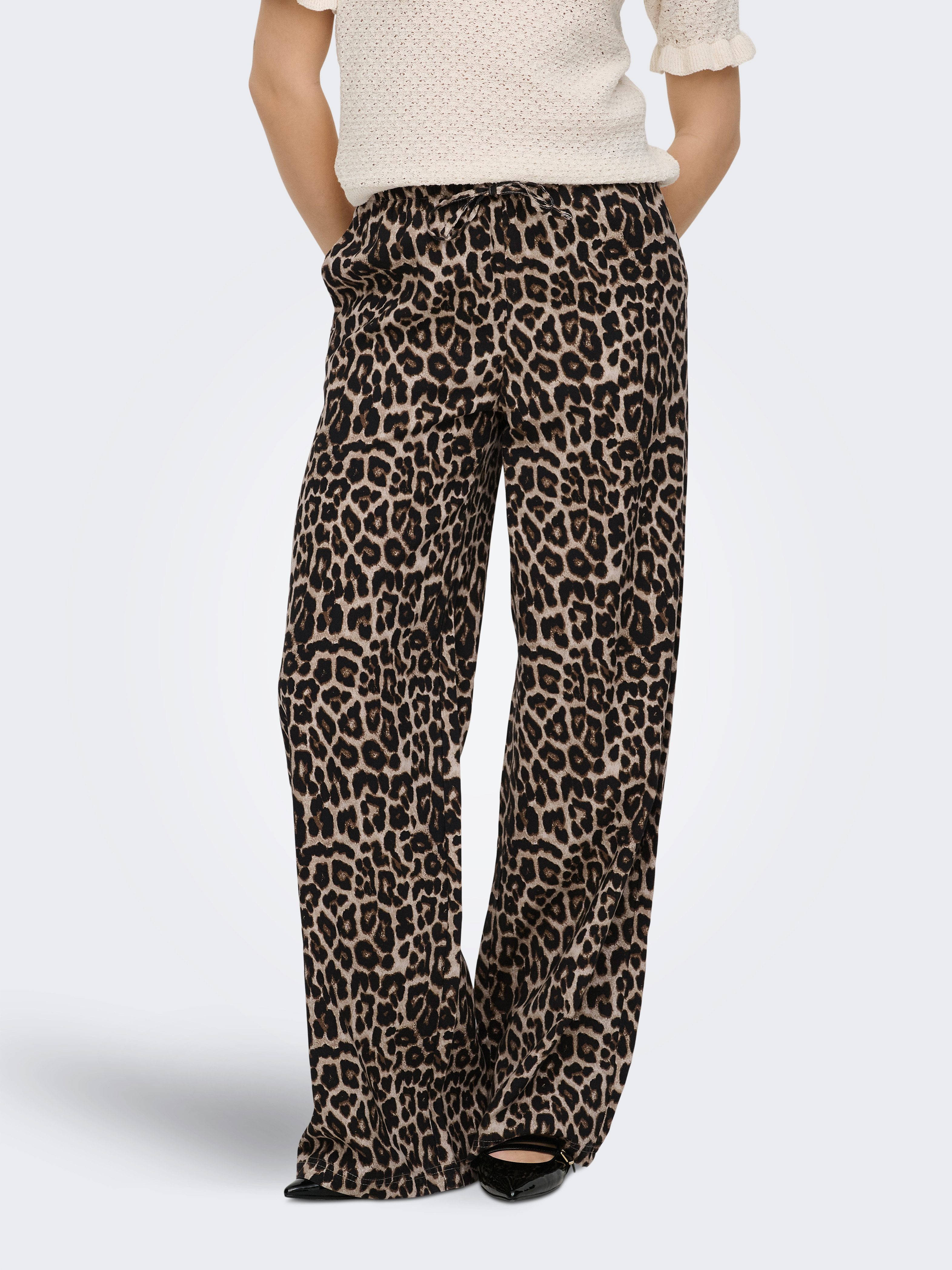 ONLY Schlupfhose ONLARIS LIFE PULLUP TIE PANTS WVN CC mit Leopardenmuster