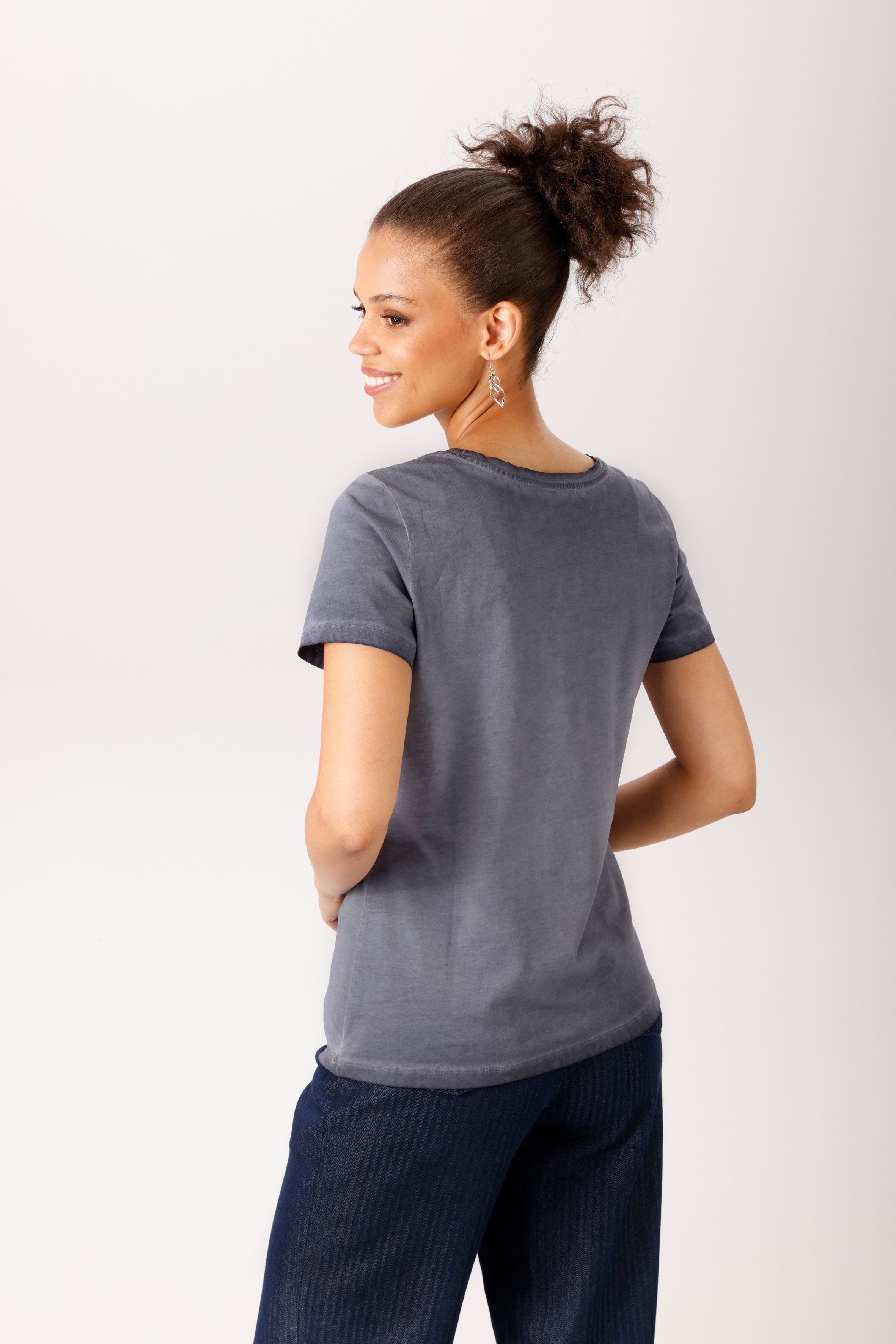 Aniston CASUAL T-Shirt mit ausdrucksvollem Statement-Schriftzug - NEUE KOLLEKTION