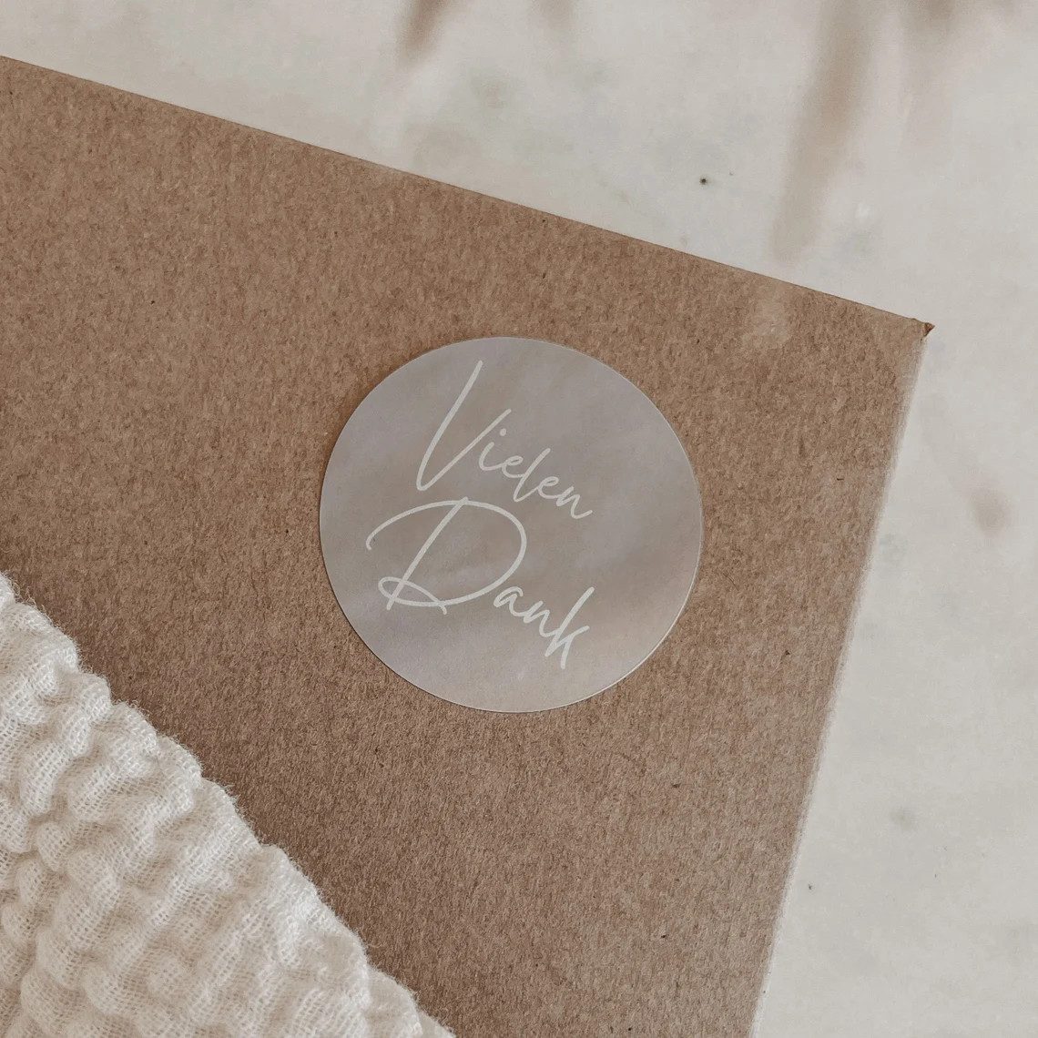 NORDEULE Aufkleber Vielen Dank Beige, Runde Etiketten zur Danksagung, (40tlg), ideal für Dankeskarten Geschenke Gastgeschenke MItbringsel