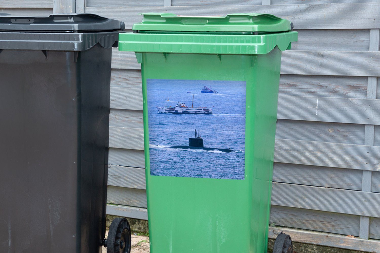 Mülleimer-aufkleber, Sticker, St), See Container, U-Boot MuchoWow Abfalbehälter Ein Mülltonne, auf Wandsticker (1
