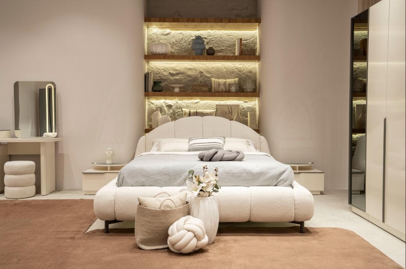 Schlafzimmer-Set Schlafzimmer Set Bett 2x Nachttisch Beige Modern Gemütlich