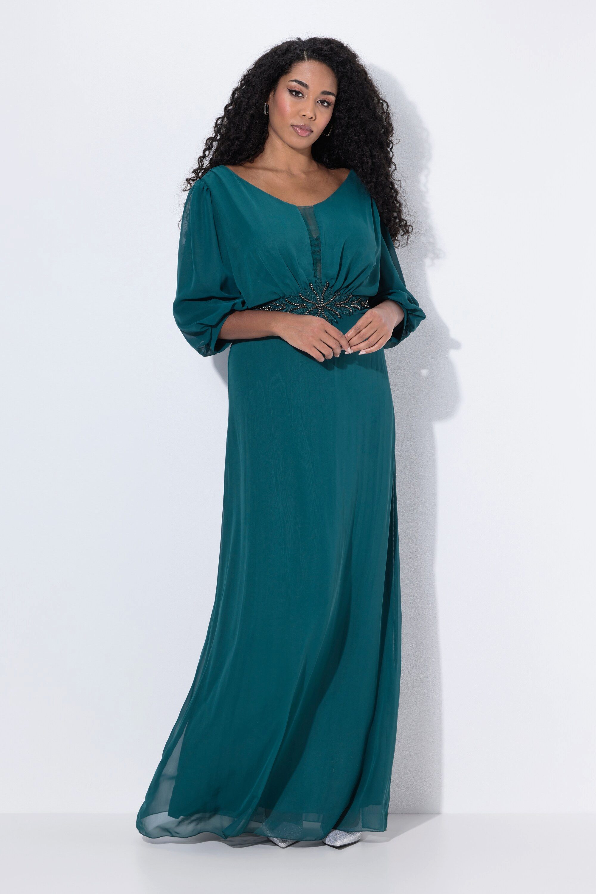 Ulla Popken Cocktailkleid Chiffon-Maxikleid doppellagig V-Ausschnitt günstig online kaufen