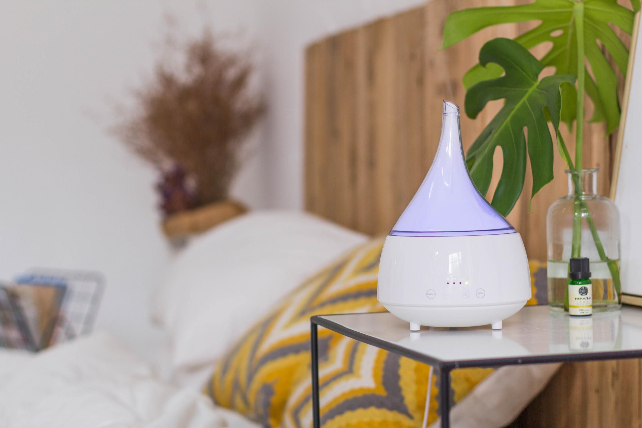WDH Diffuser Aroma WDH-AD31, 0,3 l Wassertank, Äußerst leiser Betrieb