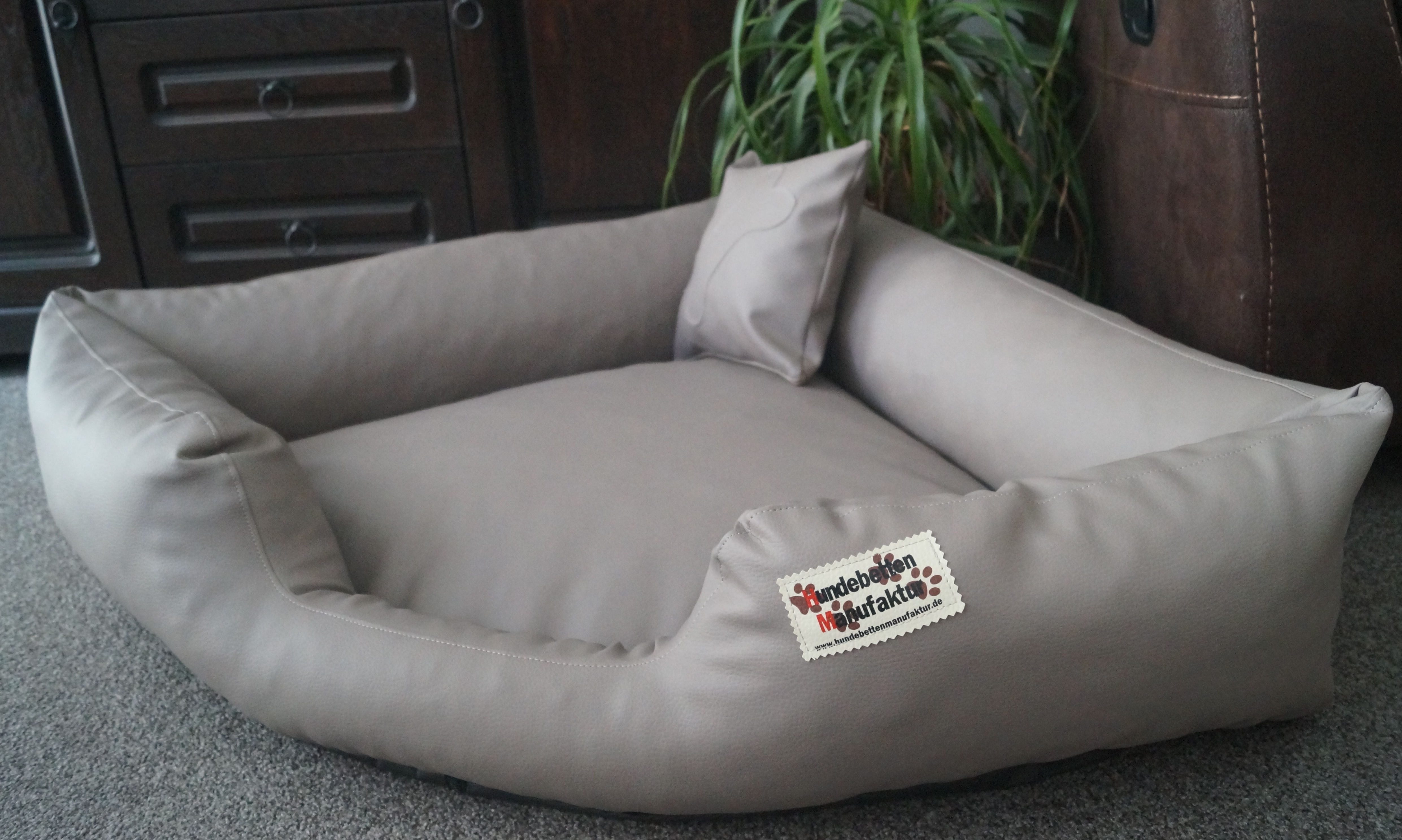 Hundebettenmanufaktur Hundekorb Hundebett Eckbett Kunstleder Canto günstig online kaufen