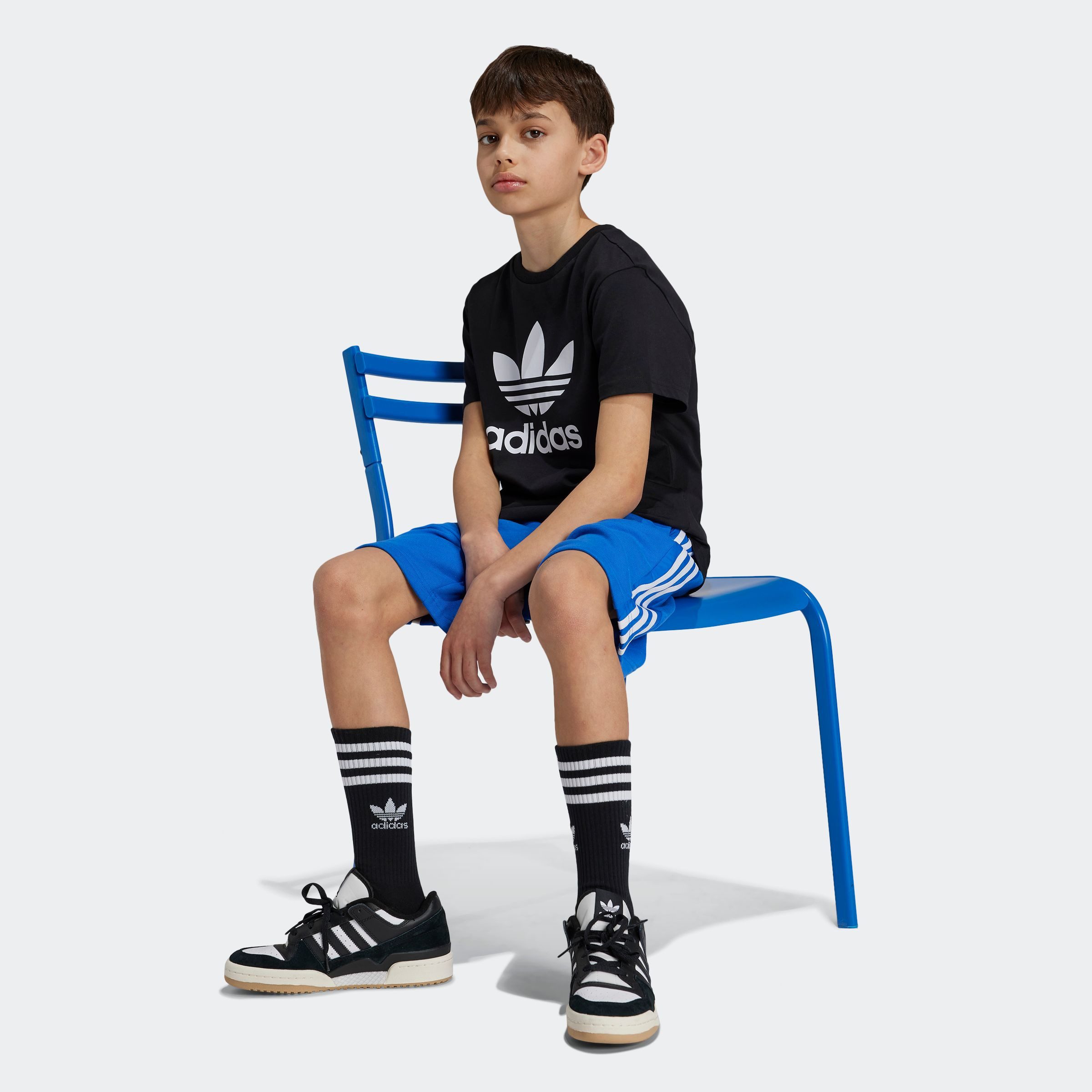 adidas Originals T-Shirt ADICOLOR TREFOIL KIDS für Kinder und Teens, sportlicher Stil, ohne Verschluss
