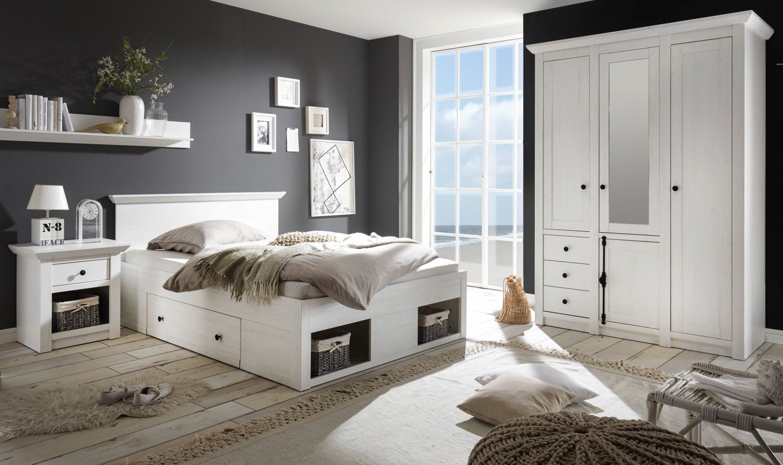 Furn.Design Schlafzimmer-Set Hooge, (in Pinie weiß Landhaus, mit Bett 140x200 cm), inklusive Bettschubkästen