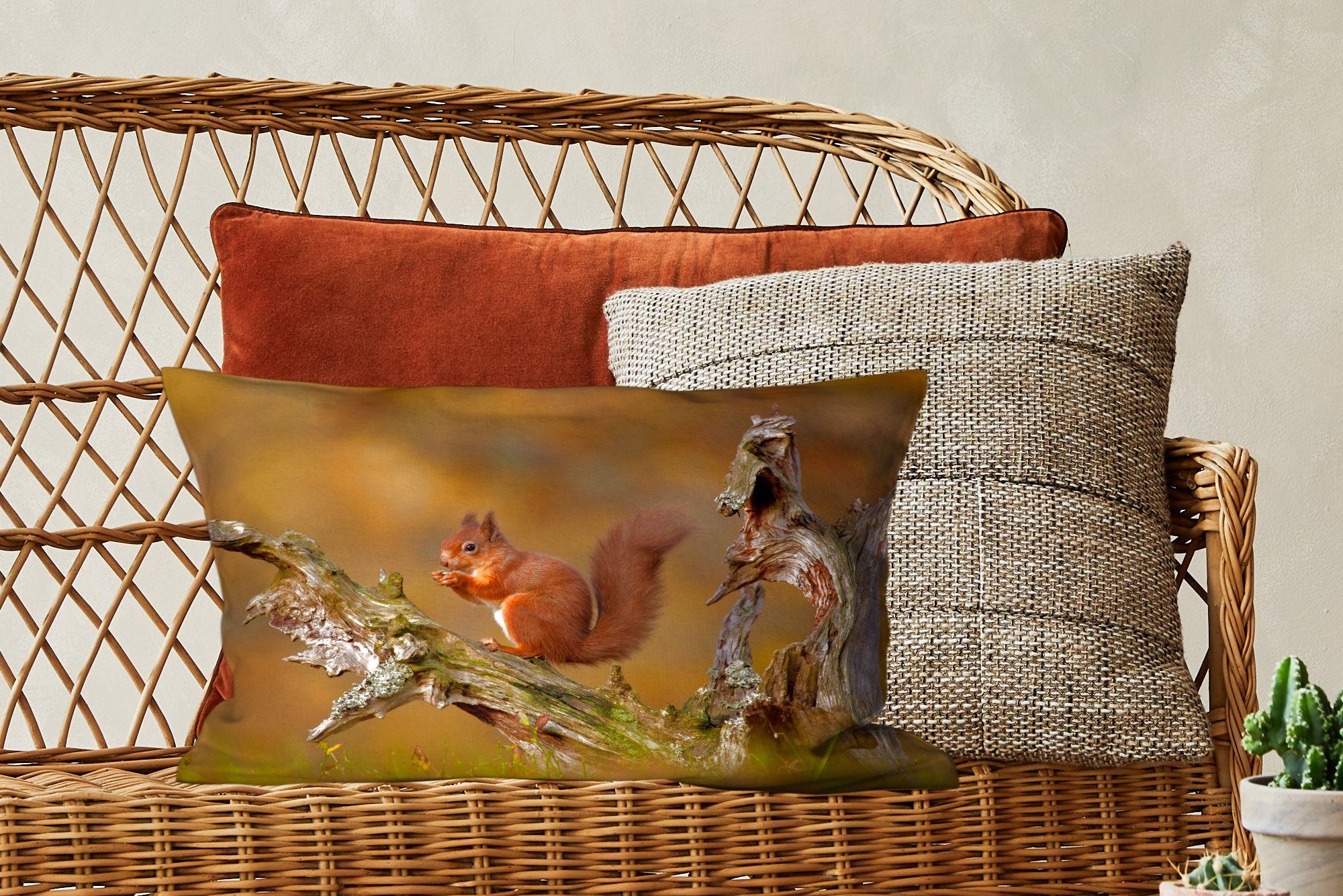 Eichhörnchen Zierkissen, im mit Dekoration, Füllung, Rotes Schlafzimmer Wohzimmer Dekokissen Herbst, Dekokissen MuchoWow