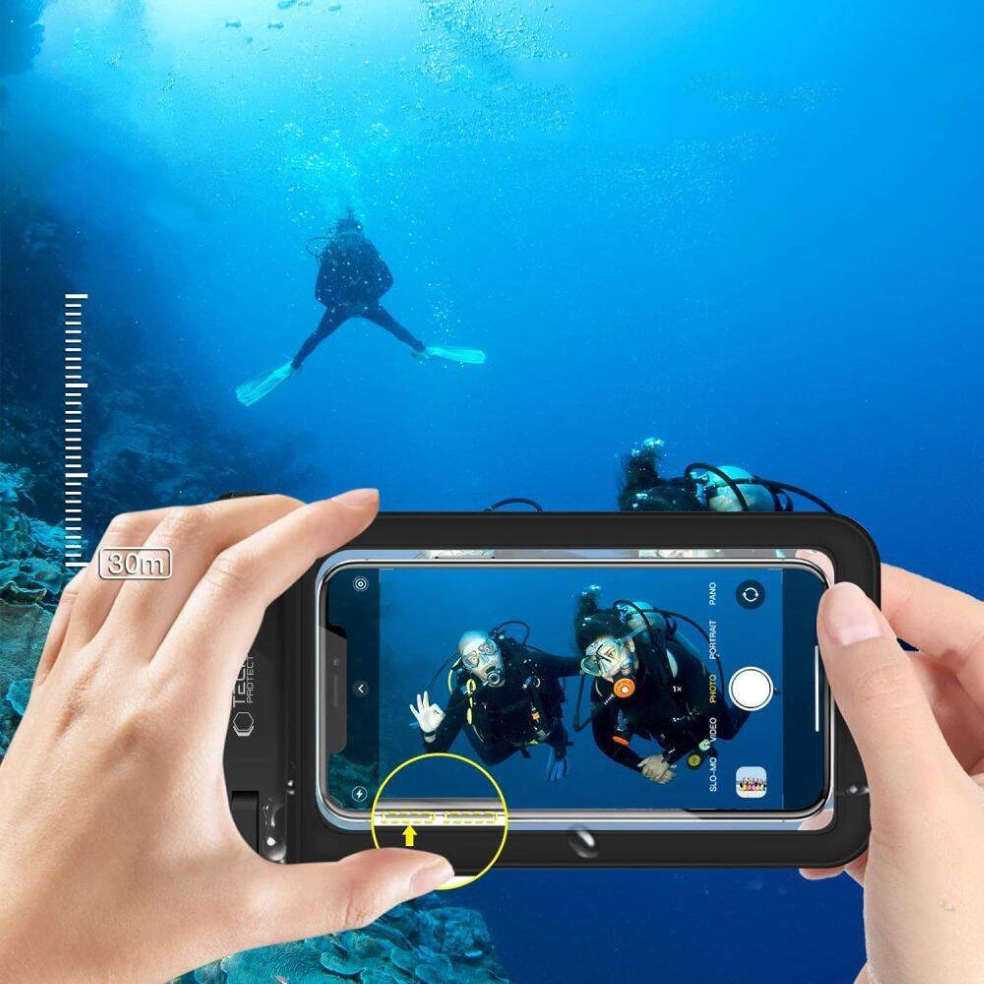 TECH PROTECT Handyhülle Universelle Wasserdichte Hülle in Orange-Schwarz mit Umhängeband – Bild 3 von 3