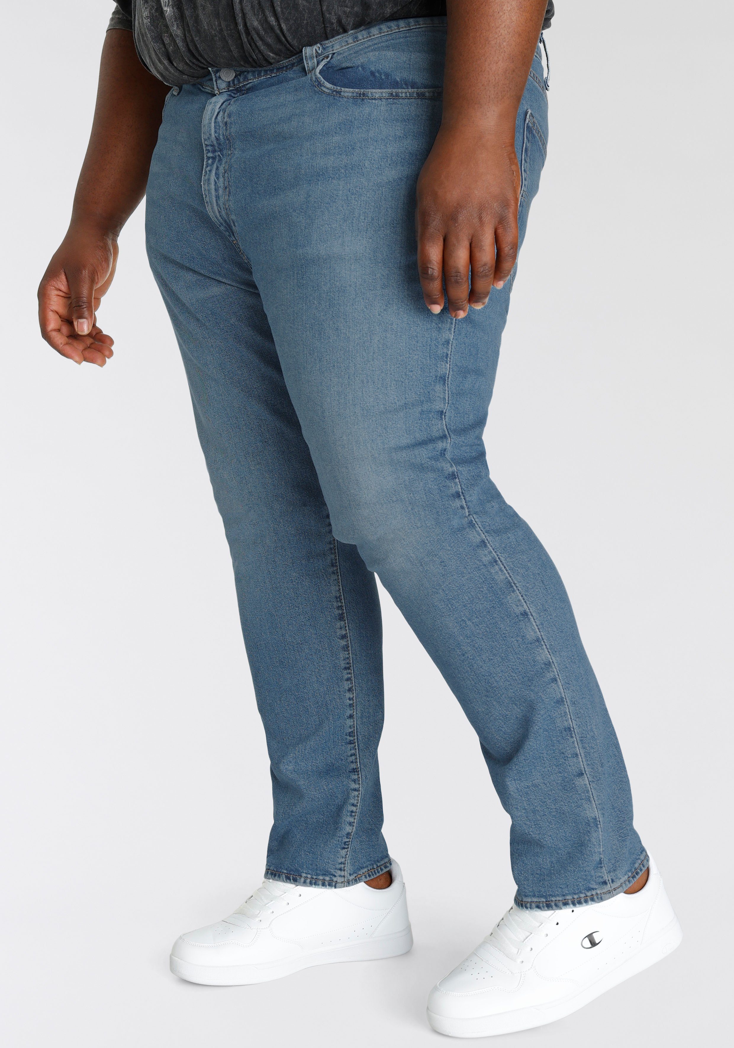 Levi's® Plus Tapered-fit-Jeans 512 in authentischer Waschung
