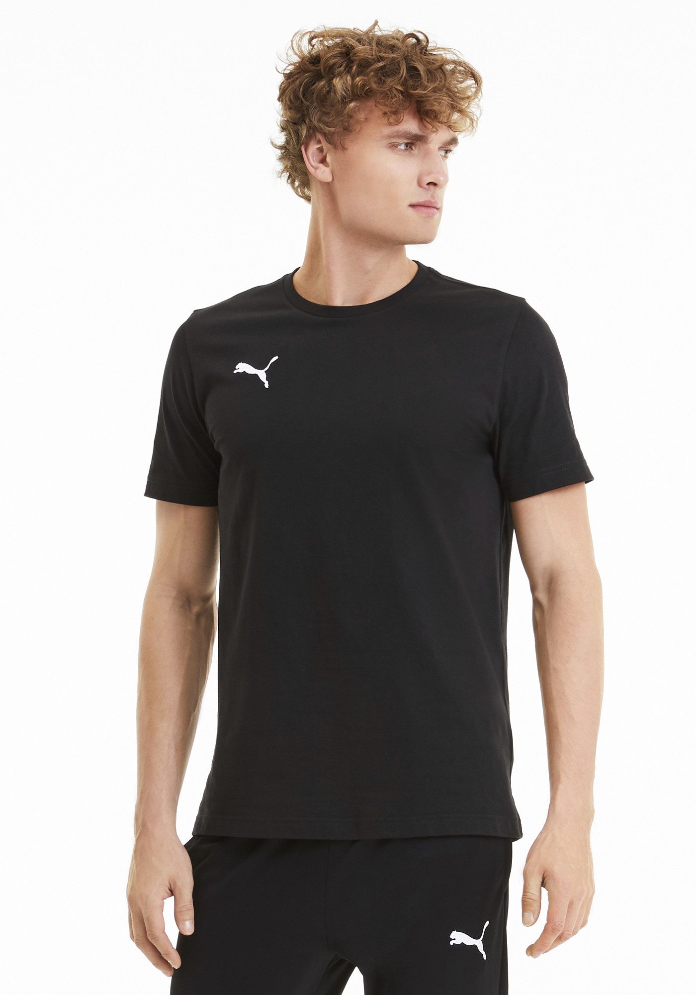 PUMA Trainingsshirt TEAMGOAL 23 CASUALS TEE Slim fit Passform, Kurzarmdesign, Rundhalsausschnitt