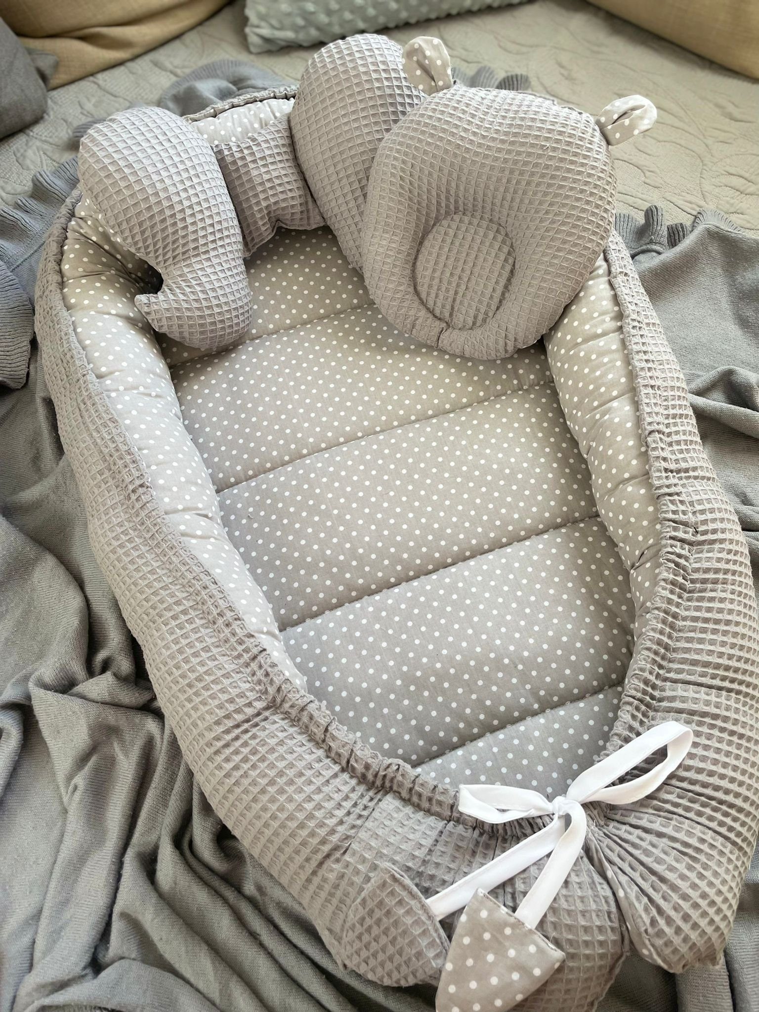 Loolay Bettnestchen WAFFELPIQUE Baumwolle BABYNEST Babykokon Neugeborene Babyaustattung, (Reisebett Nestchen SOLO/ o. in Geschenk SETS, 3-tlg., 4 Jahreszeiten ATMUNGSAKTIVER WAFFELSTOFF), 100% Europäische Stoffe und Kleinserien-Nähen!