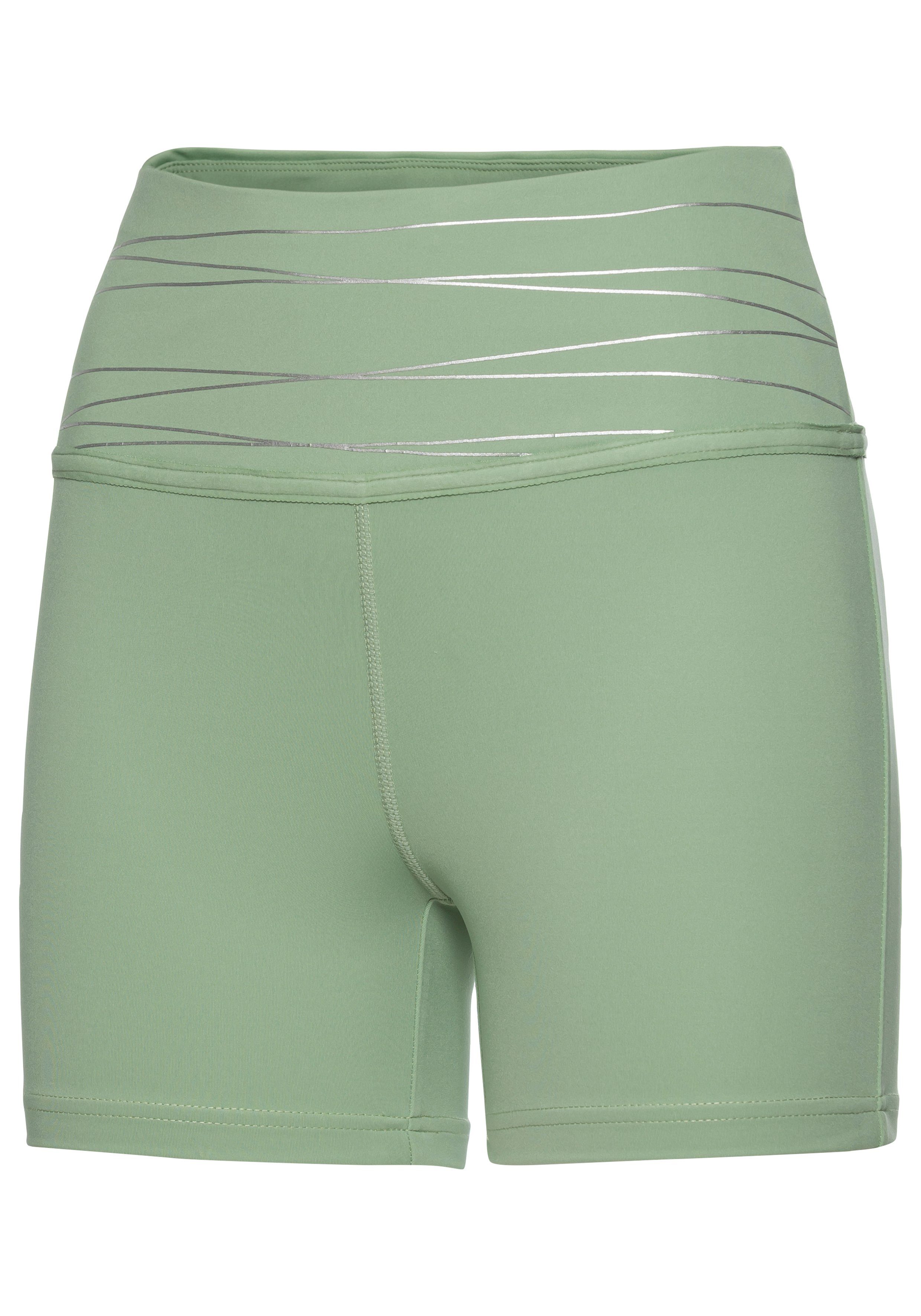 Vivance Active by Lascana Shorts Sportshorts mit breiten Bündchen und Druck
