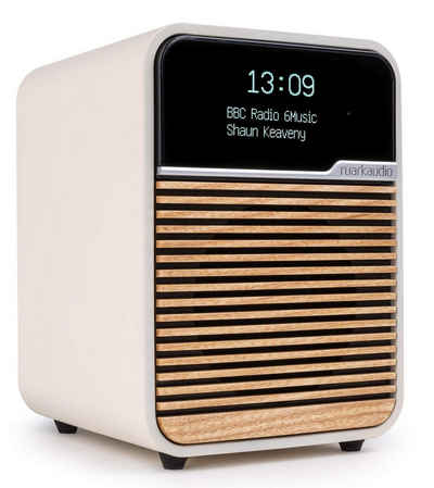 ruark audio R1 MK4 Digitalradio Cream (beige) Digitalradio (DAB) (Digitalradio (DAB),FM-Tuner, Wecker,Displaybeleuchtung,Display mit Uhranzeige, Digitalradio DAB+ und FM-Tuner, Bluetooth-Empfänger, einstellbare Höhen und Bässe)