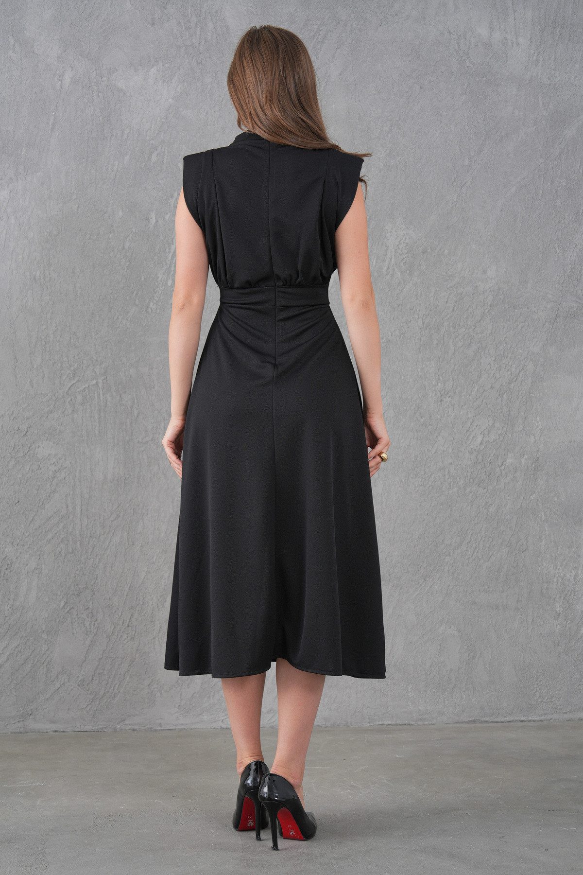 WOMAN VISION Midikleid Schwarzes Crepe-Midi-Kleid mit Gürtel – Bild 3 von 5