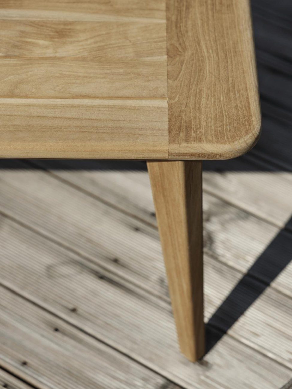 Brafab Couchtisch Lilja aus Teakholz, 140 cm