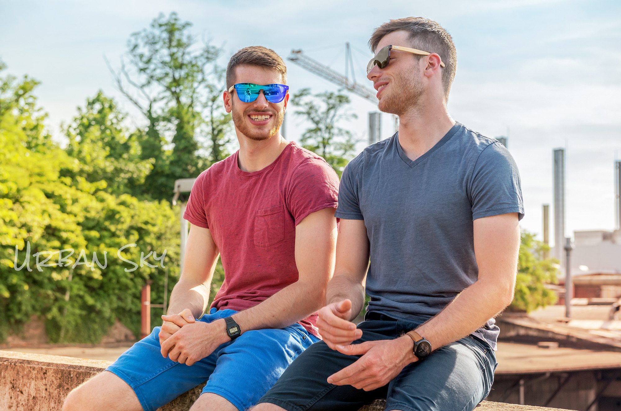 UrbanSky Sonnenbrille Shield Sonnenbrillen Doppelpack „Greg“ (2er-Pack, Sonnenbrillen-Set mit Einstecketui) verspiegelt - Bambusbügel & UV400