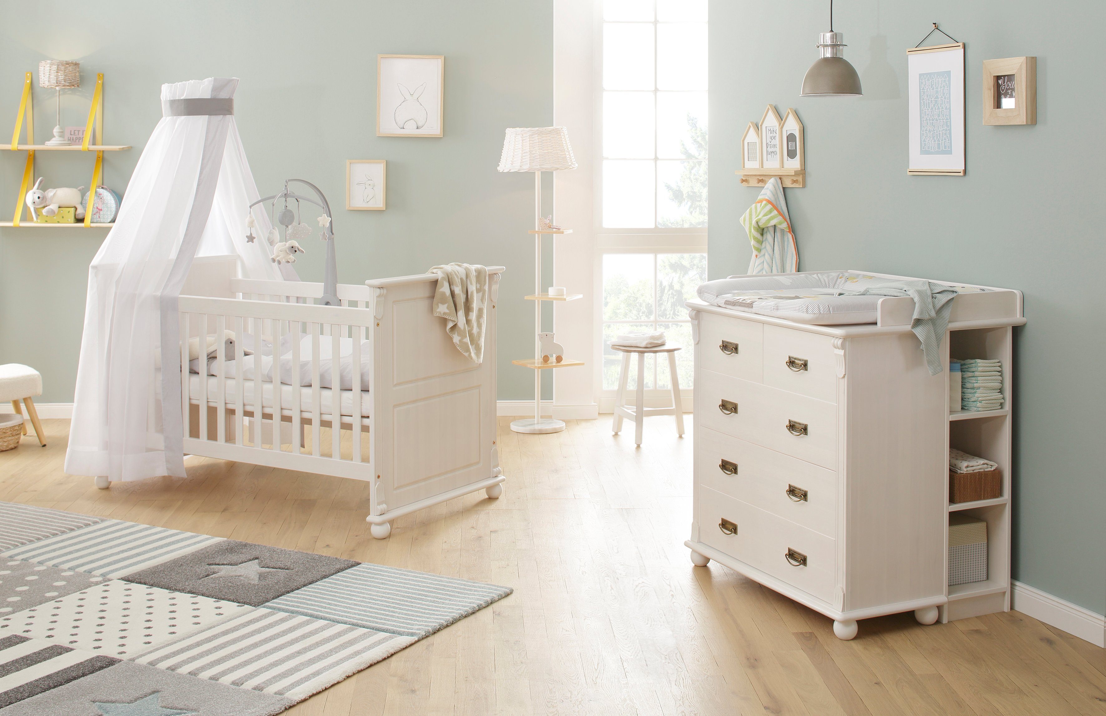 Lüttenhütt Babymöbel-Set Aimo, (Spar-Set, 2-St., bewirtschafteten FSC®-Holz Massivholz; aus Wäldern Kinderbett, Wickelkommode), aus gewissenhaft