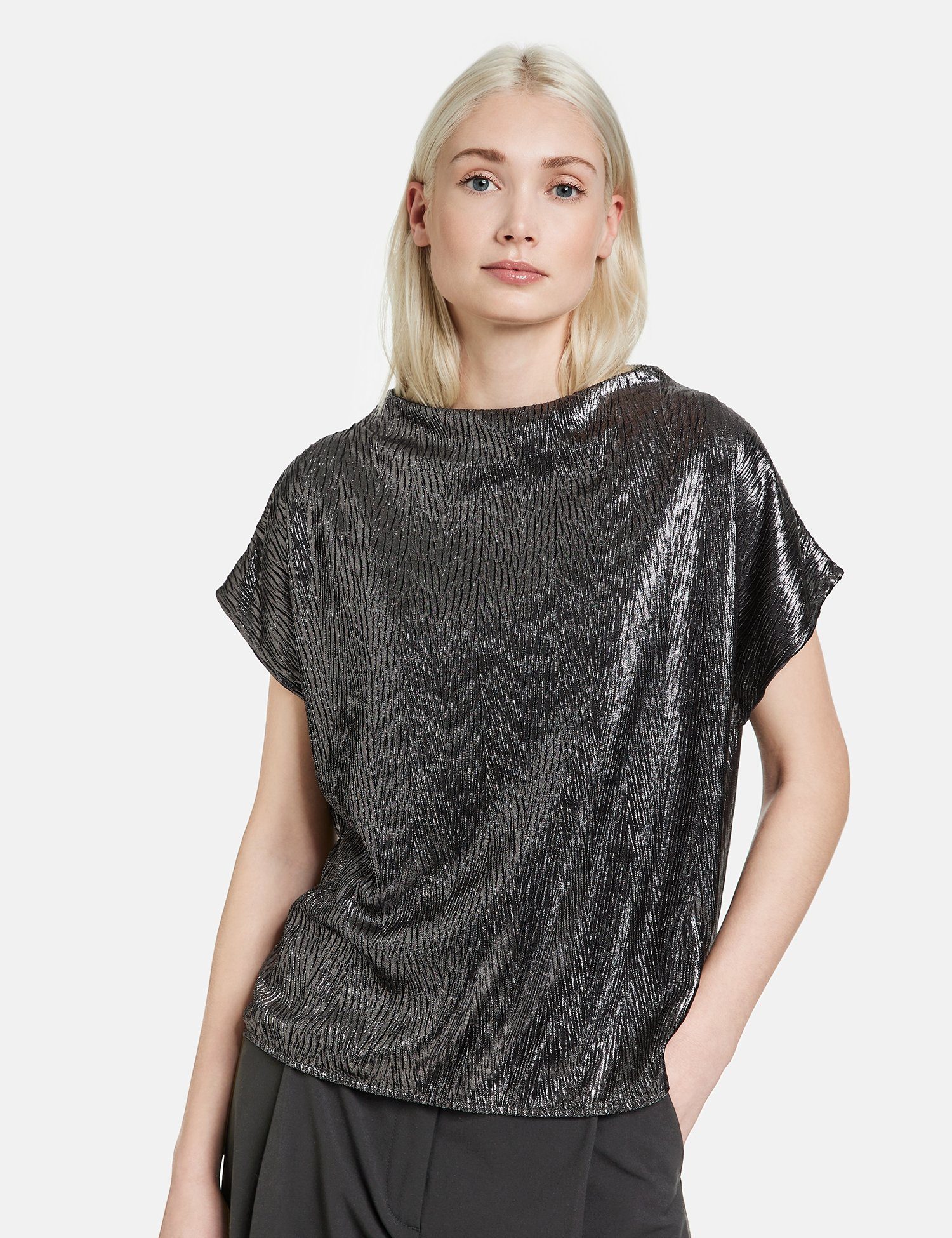 Taifun Kurzarmshirt Glam-Shirt aus glanzvoller Struktur-Qualität Grau