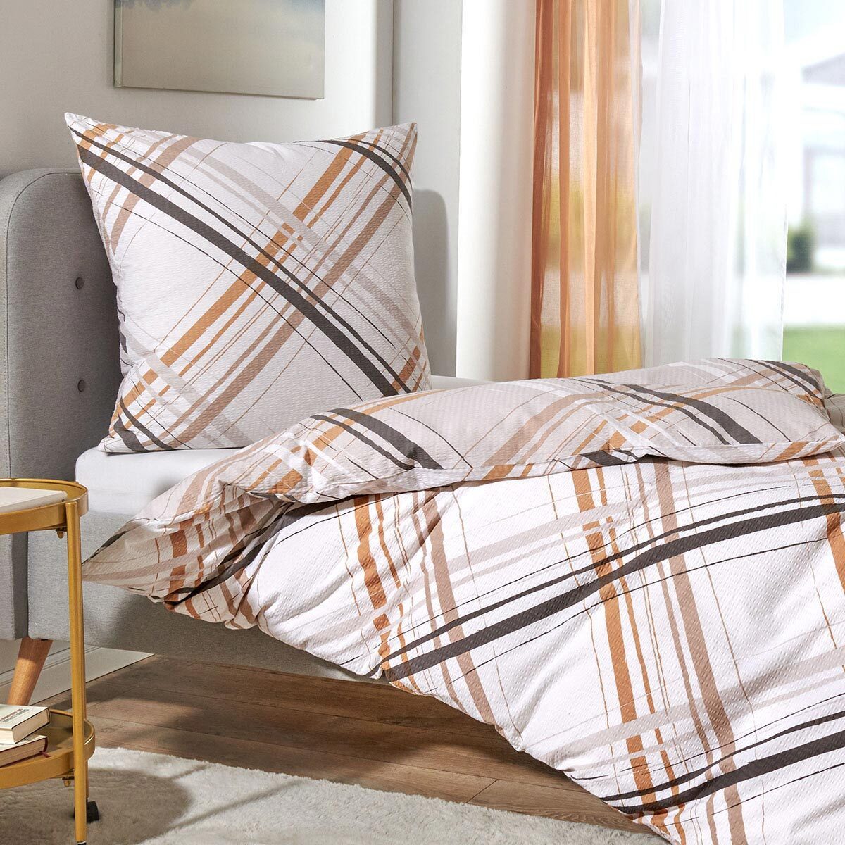TRAUMSCHLAF Bettwäsche Tennessee beige, Seersucker, 2 teilig, moderne Streifen