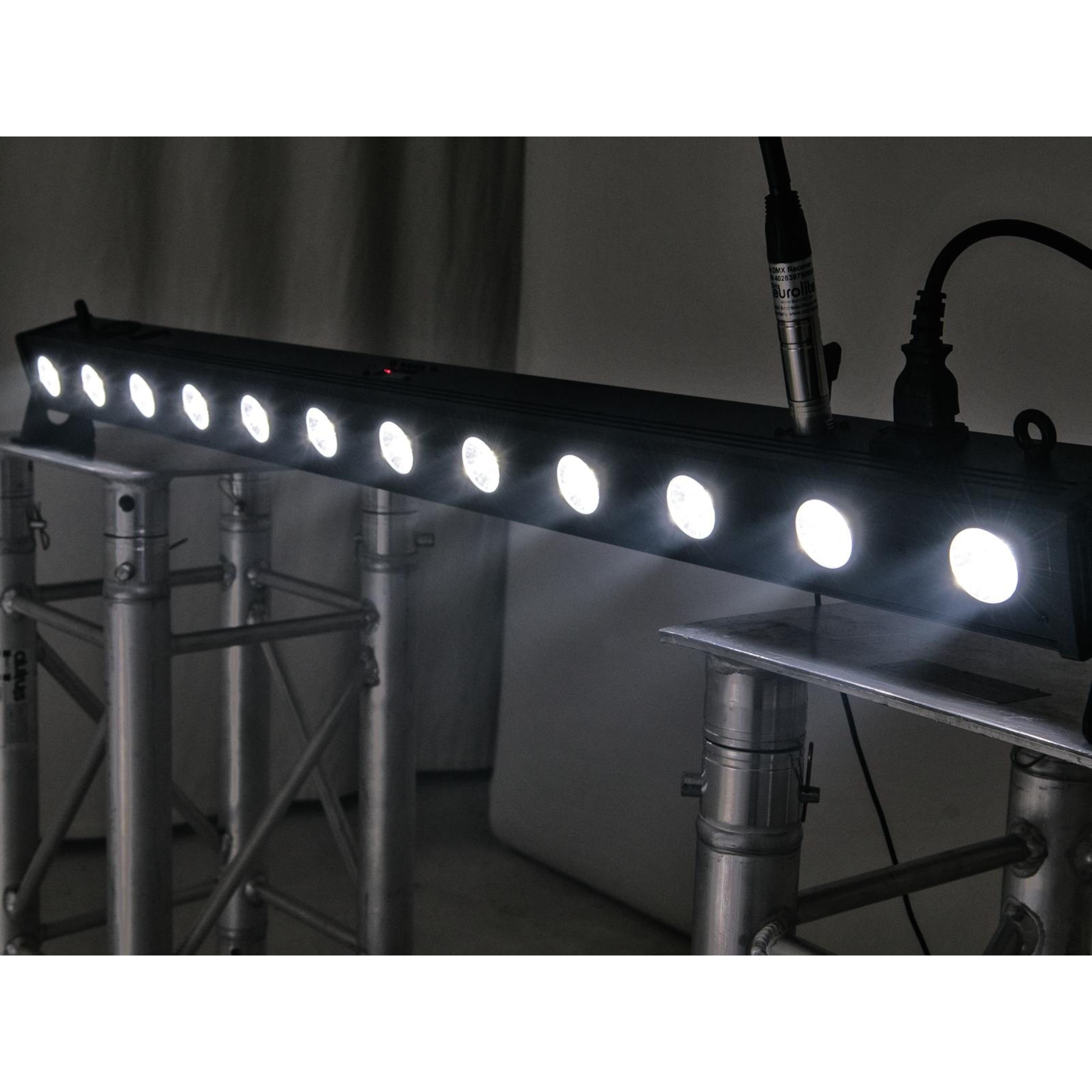 LED BAR-12 LED - RGBW Discolicht, EUROLITE LED QCL Bar