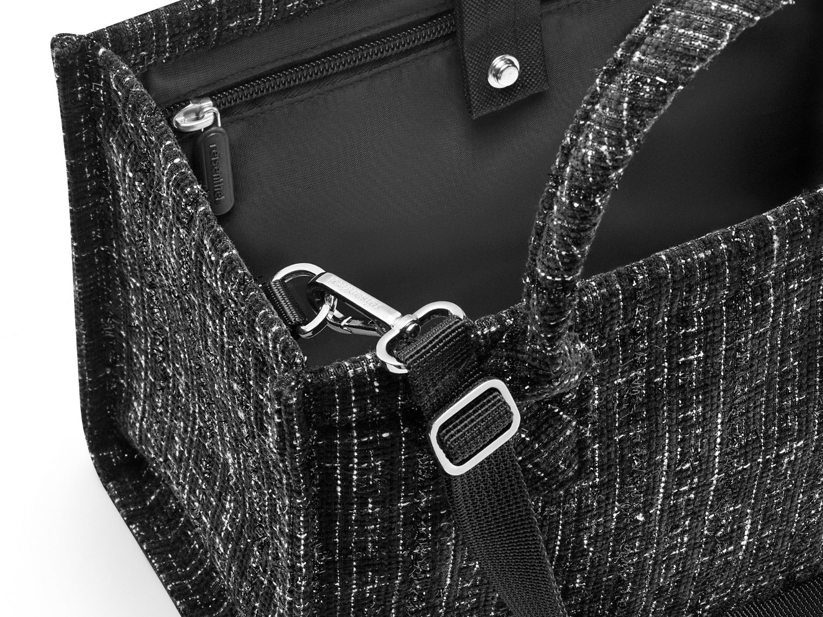 REISENTHEL® Umhängetasche daily shopper XS bouclé black – Bild 5 von 5