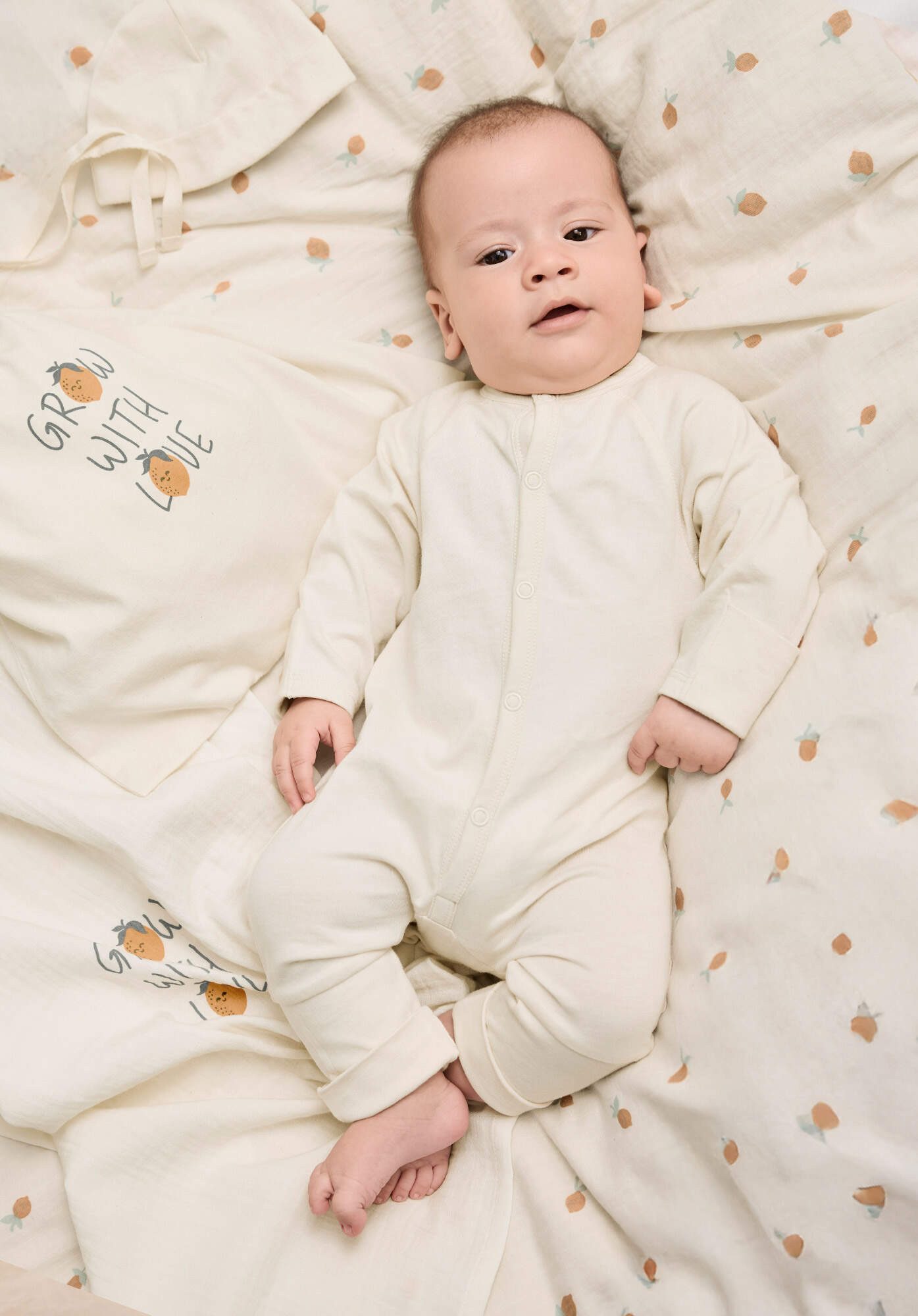 Hessnatur Erstausstattungspaket aus reiner Bio-Baumwolle (Erstausstattung Newborn im Set, 1-tlg., aus reiner Bio-Baumwolle)