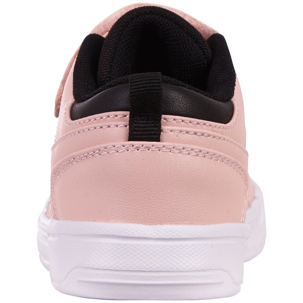 Passform Kappa Sneaker in kinderfußgerechter rosé-black