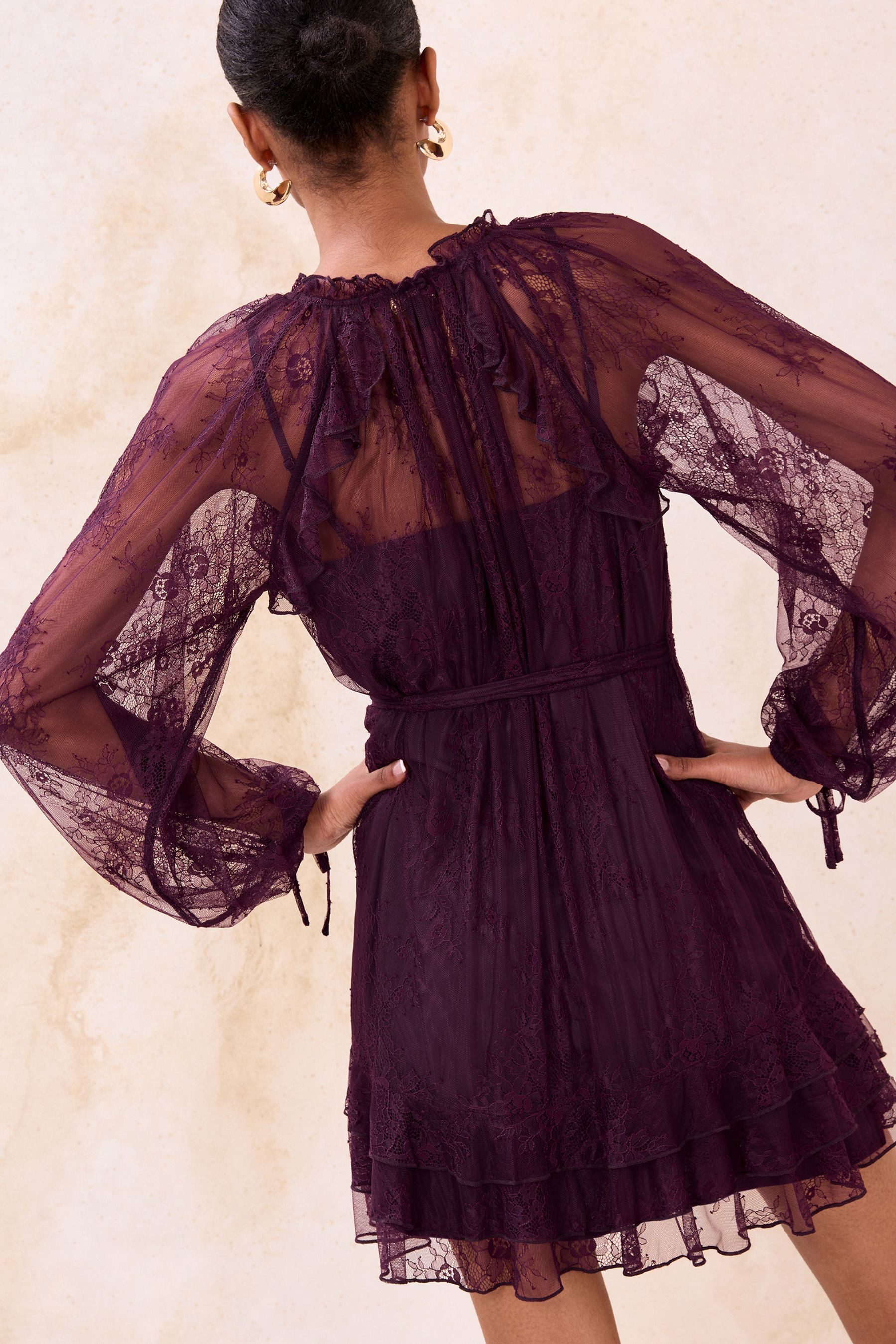 LIPSY Minikleid Lipsy Mini-Etuikleid mit Rüschen, Regular (1-tlg) günstig online kaufen