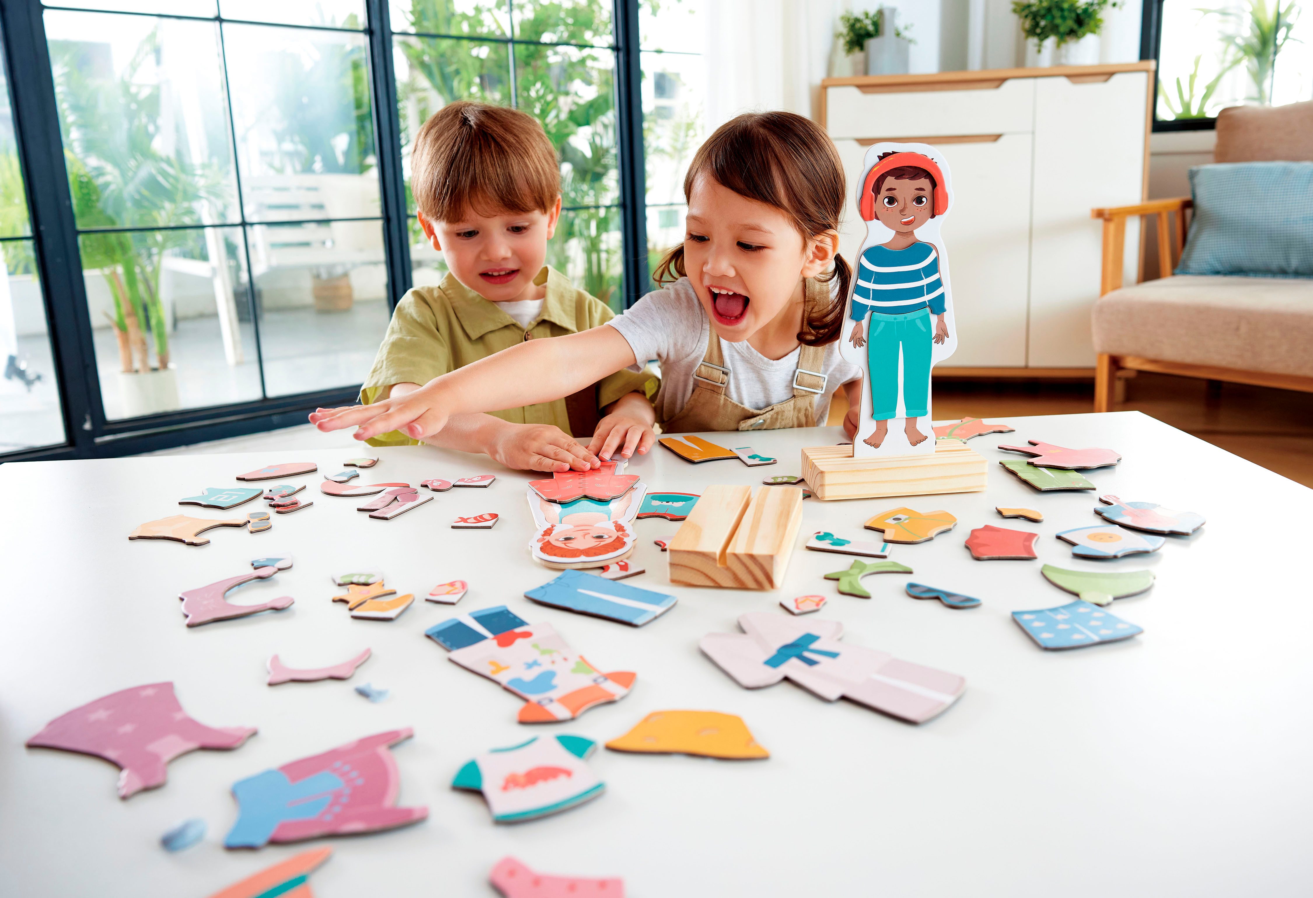 Hape Konturenpuzzle Magnetisches Anzieh-Puzzle, 62 Puzzleteile