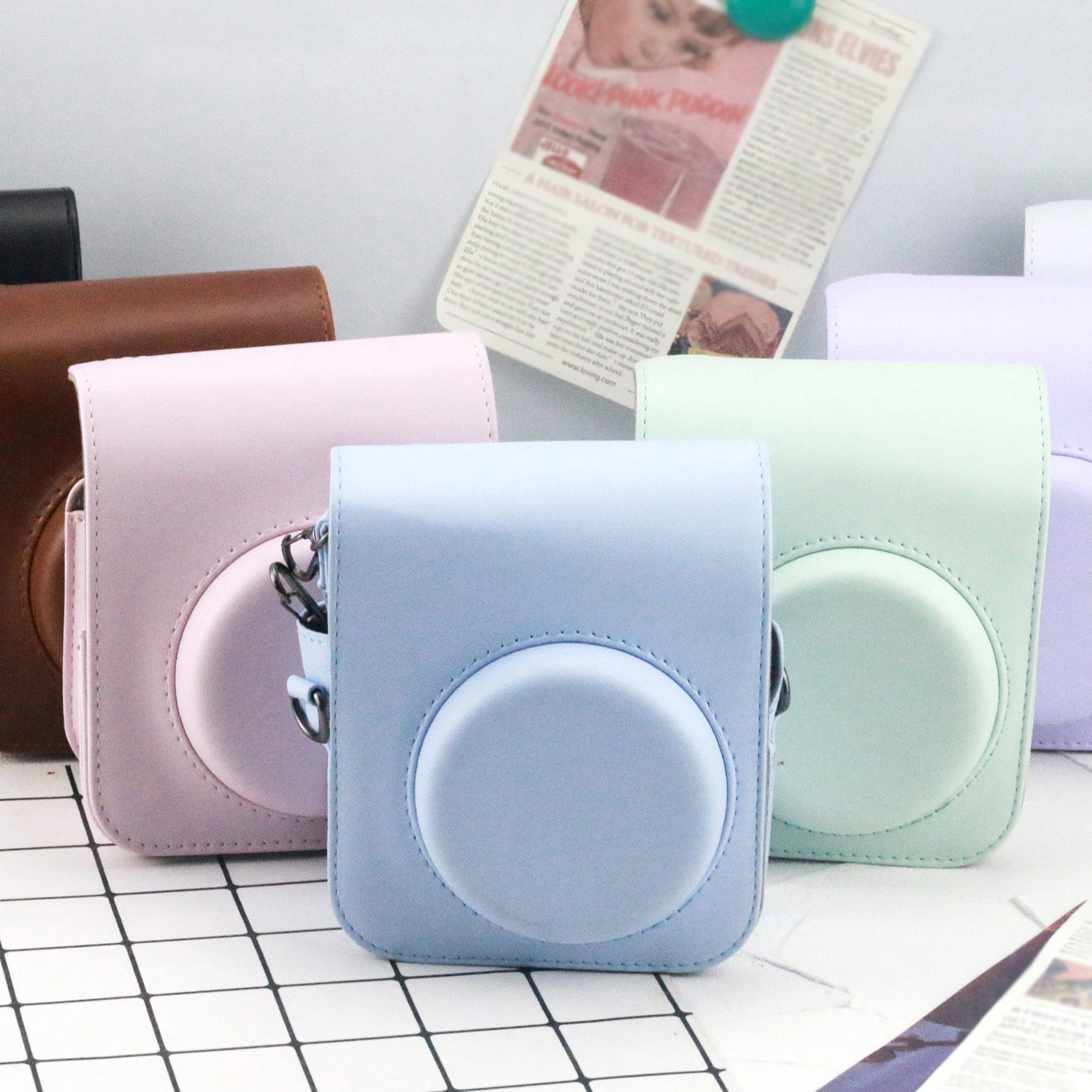 Mutig Kameratasche Tasche Kompatibel Sofortbildkamerasmit Instax Mini 12 (Sofortbildkamera aus Weichem Kunstleder mit Schulterriemen)