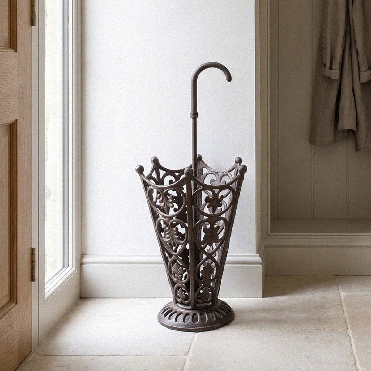 Antikas Wanddekoobjekt Regenschirmständer Gusseisen hochwertig braun patiniert, H.65 cm