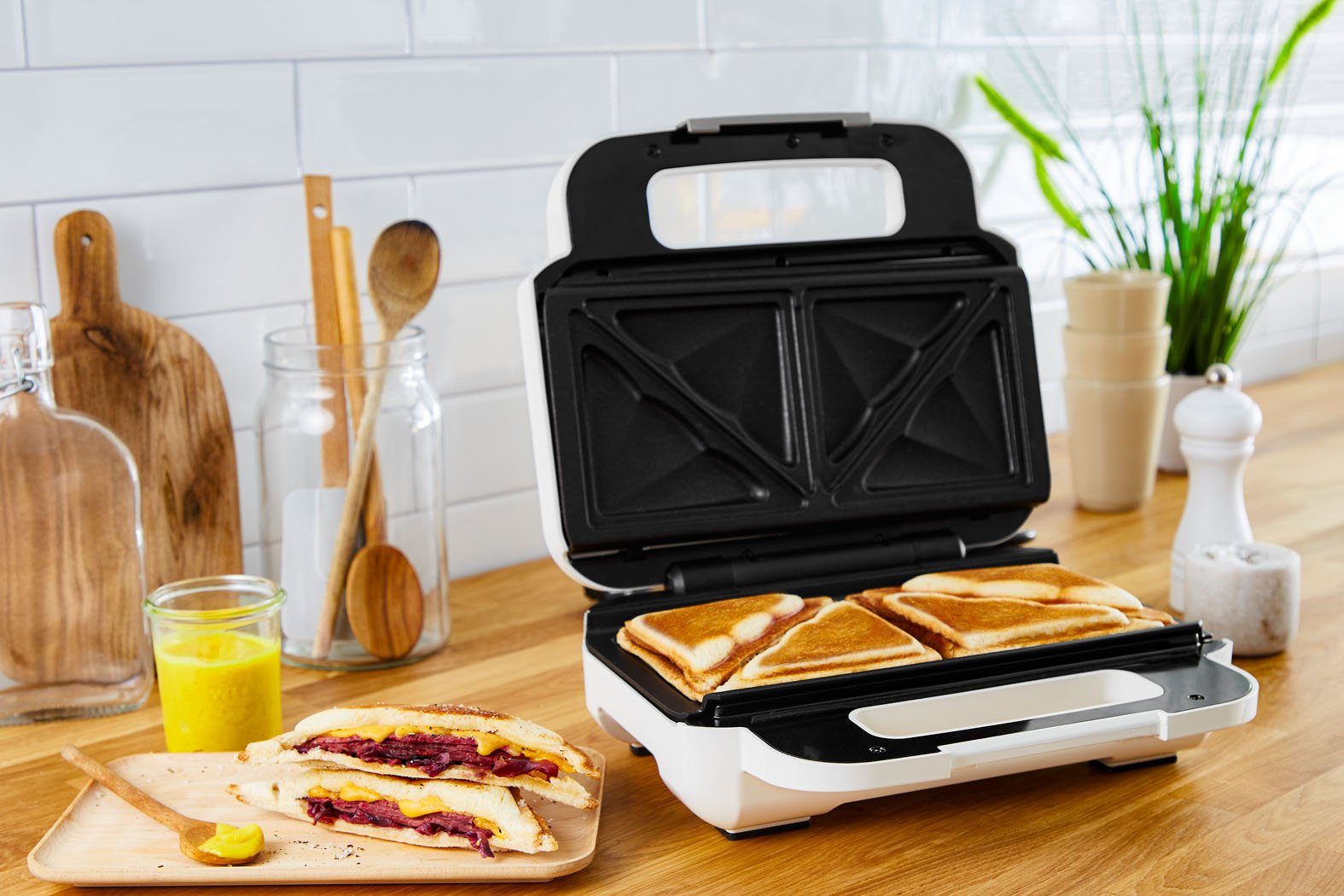 Tefal 2-in-1-Sandwichmaker SW7011 Snack XL, Rezeptheft inkl. + antihaft Plattensets, spülmaschinengeeignete 850 2 W