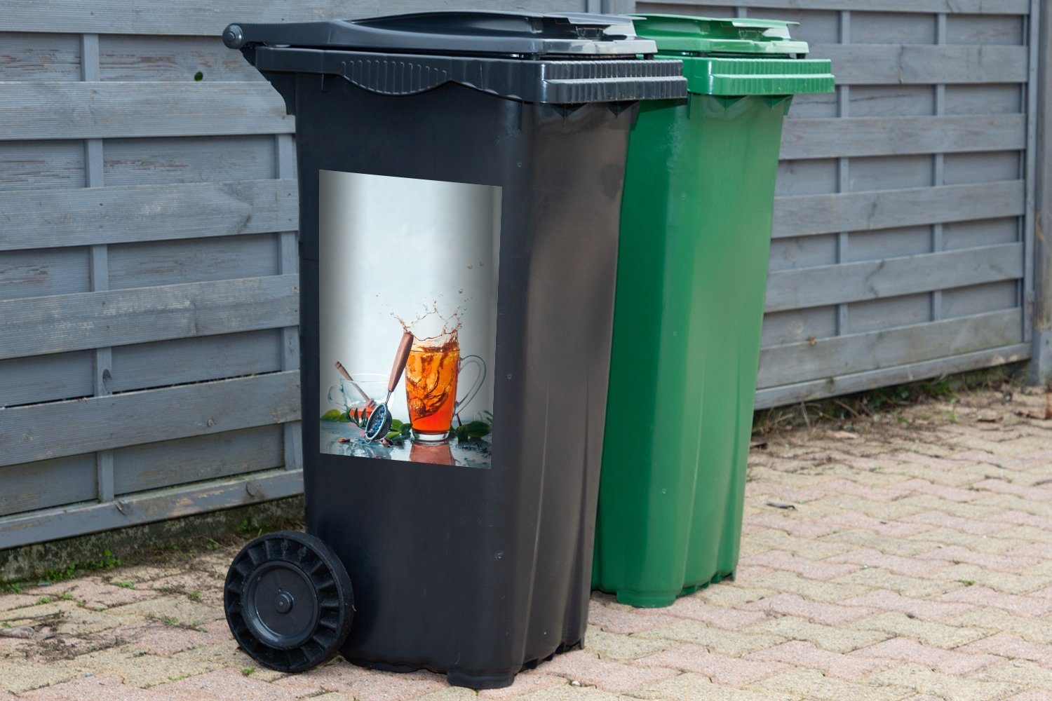 MuchoWow Wandsticker (1 Container, Mülltonne, Abfalbehälter Sticker, Honig aufspritzendem Tee St), Mülleimer-aufkleber, mit