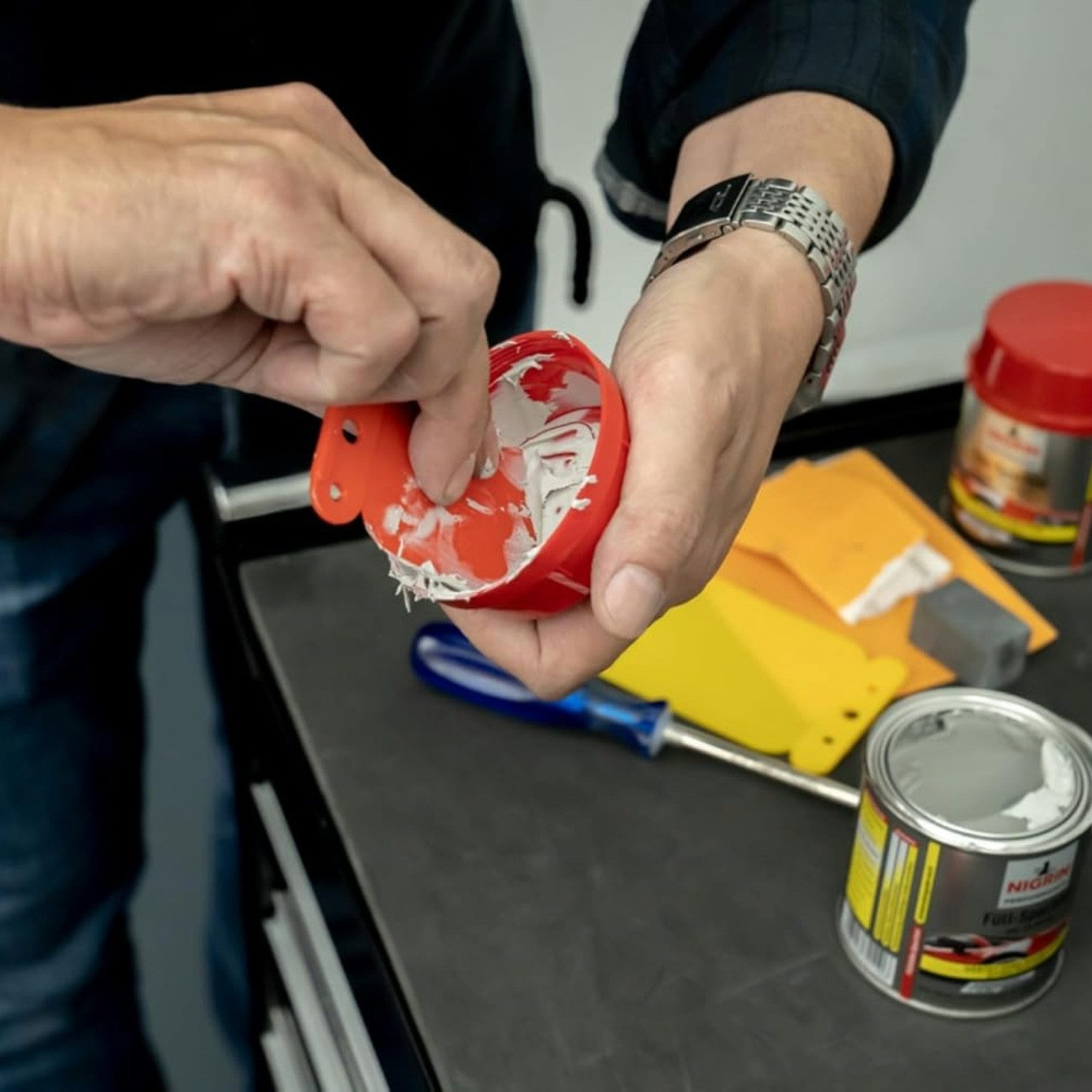 NIGRIN Fertigspachtel Fein-Spachtel mit Härter 250g Spachtel-Masse Auto, (1x 250g Fein-Spachtel), Glättspachtel Zweikomponenten-Spachtel Porenfrei Karosserie Lack