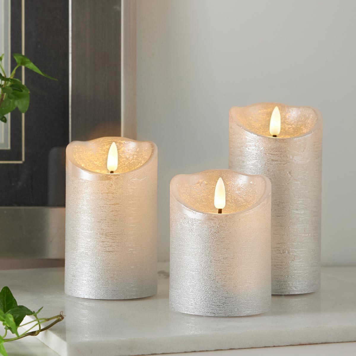STAR TRADING LED-Kerze LED Echtwachs-Kerze 3D FLAMME RUSTIC 3er Set silbe, warmweiß