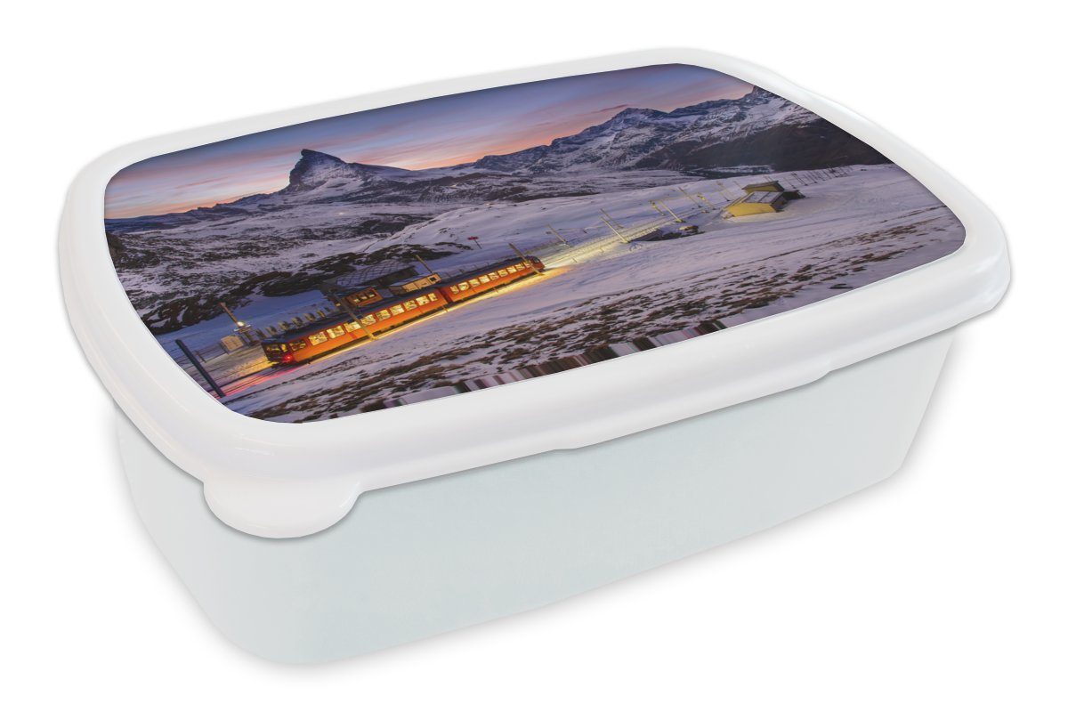 MuchoWow Lunchbox Ein beleuchteter Zug in den Bergen, Kunststoff, (2-tlg), Brotbox für Kinder und Erwachsene, Brotdose, für Jungs und Mädchen weiß
