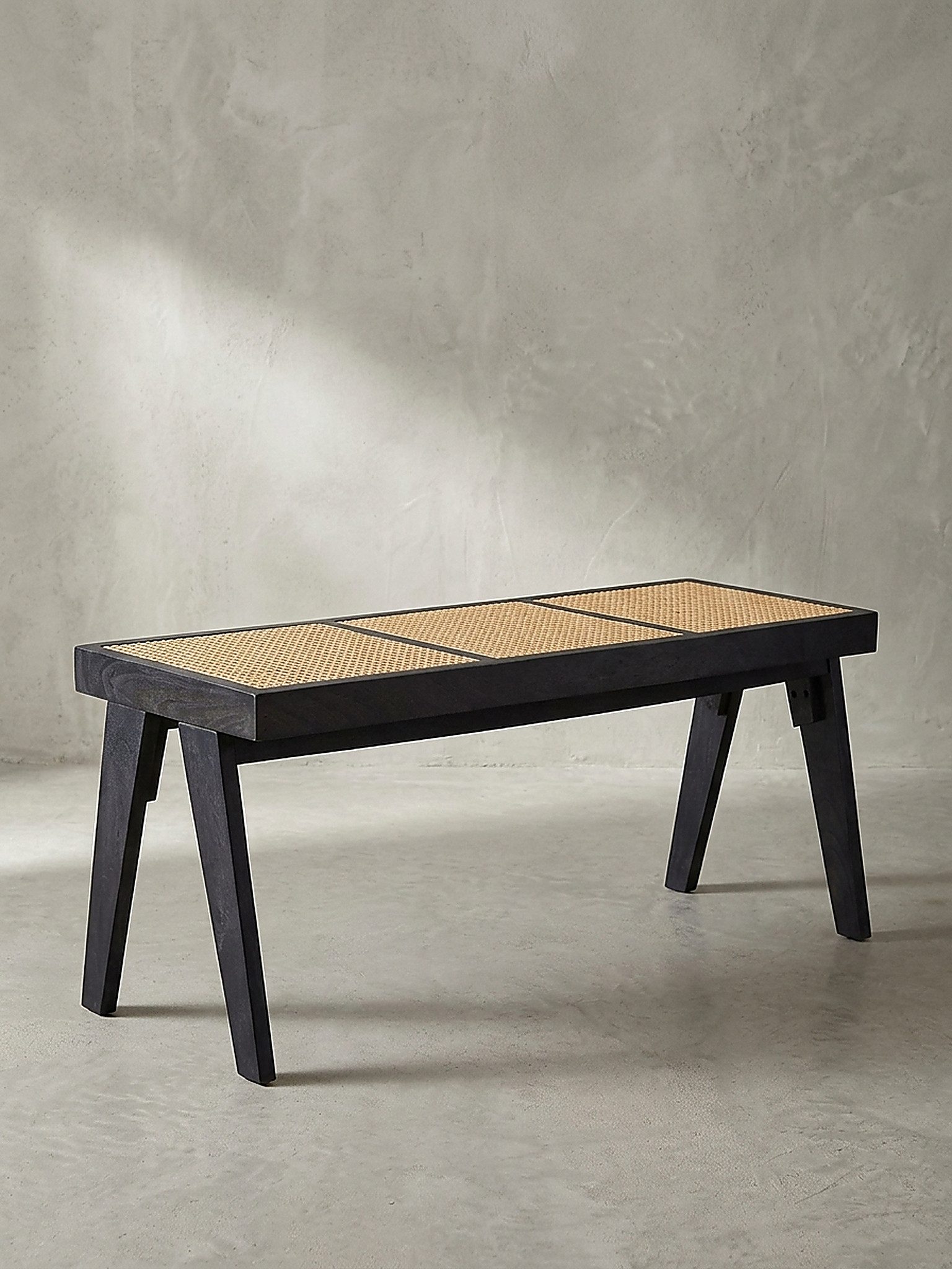 KADIMA DESIGN Sitzbank Sitzbank SILVES - Rattan, Schwarz-Natur, 120x38x48 cm, Retro (Holzbank, Flurbank, Garderobenbank, Esszimmerbank, Wiener Geflecht), Klarlack-Versiegelung, Handgefertigt