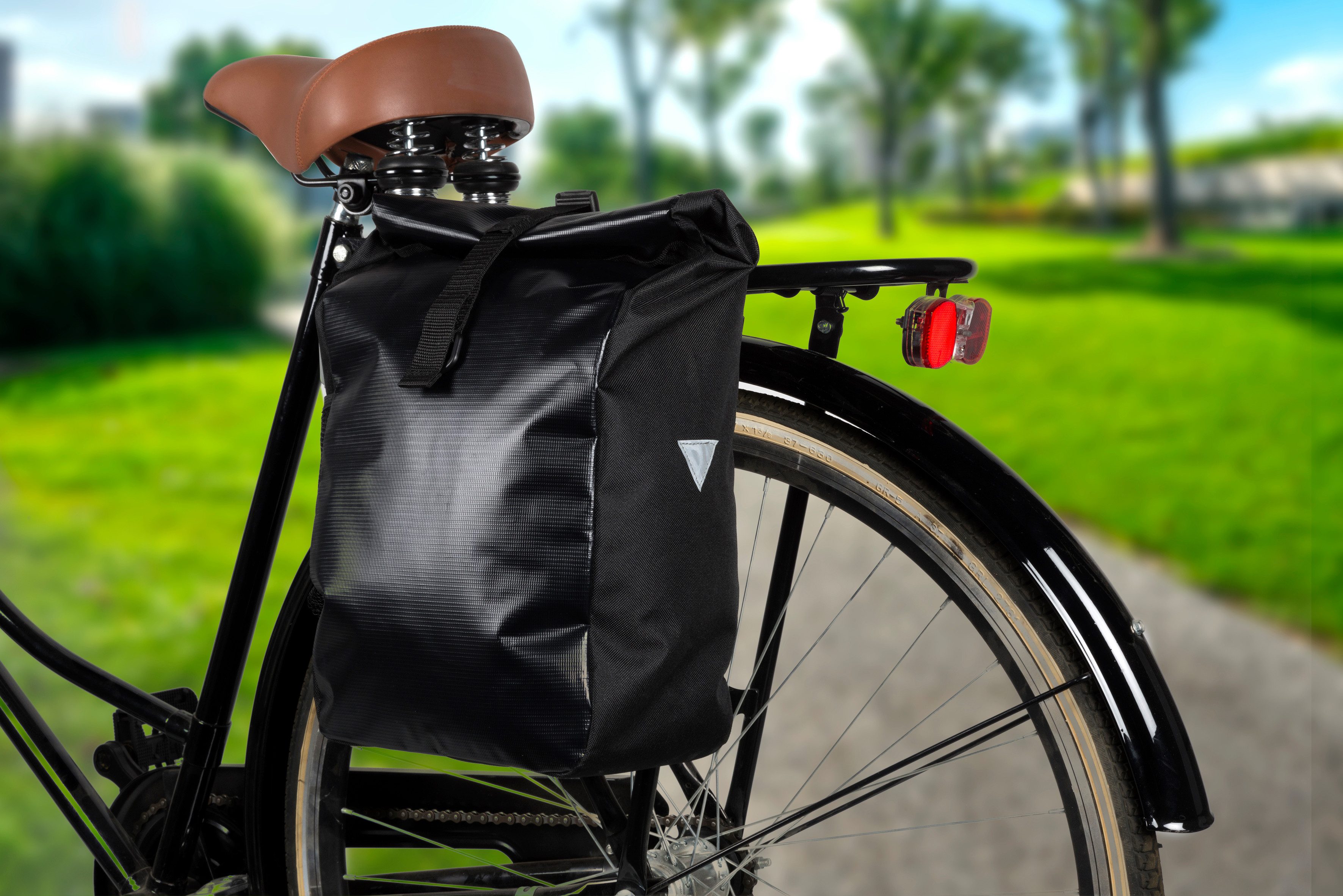 Dunlop Fahrradtasche DUNLOP 4-in-1 Fahrradrucksack Wasserdicht 16 L Volumen, wasserdicht