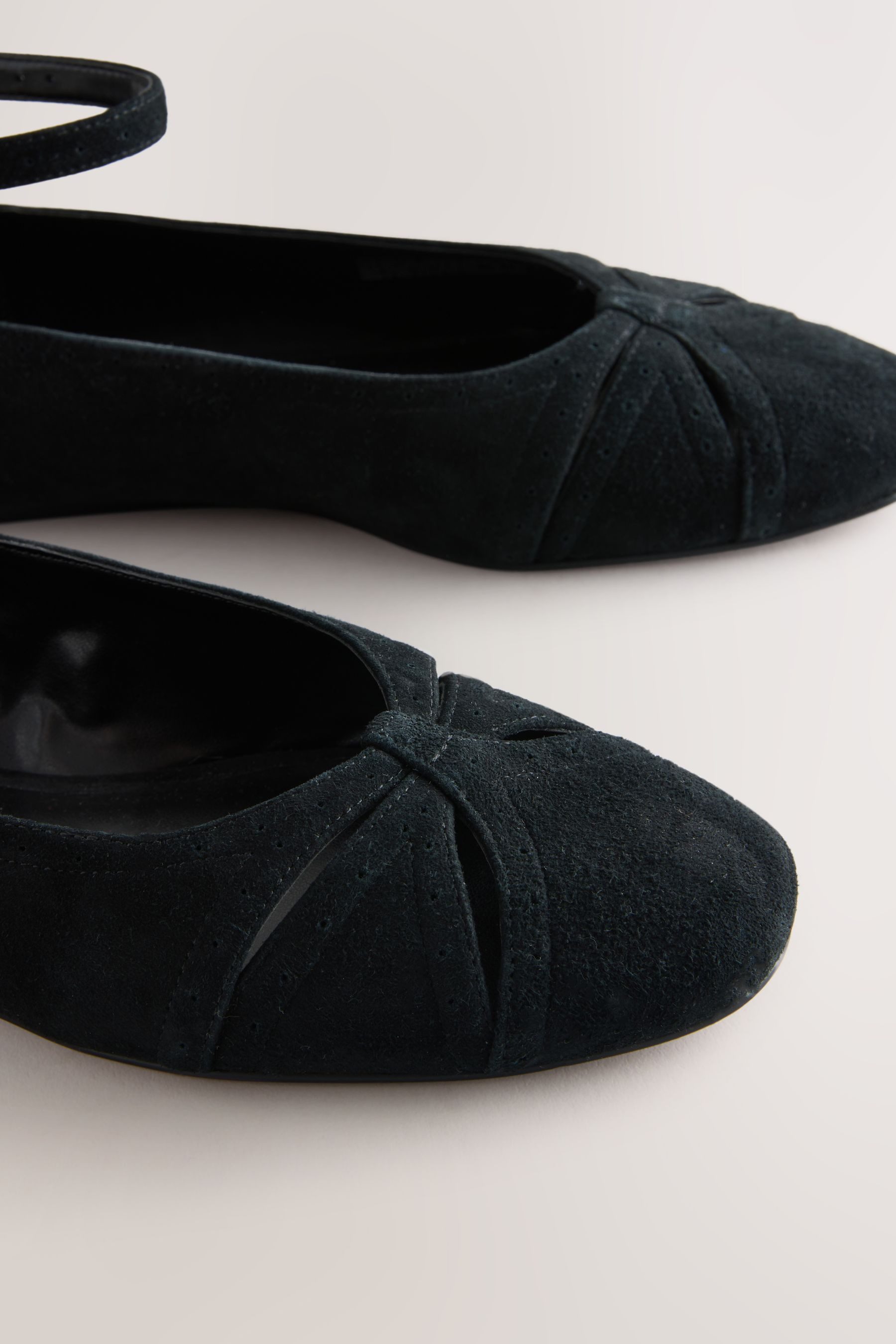 Next Forever Comfort® Leder-Ballerinas, Knöchelriemen Riemchenballerina (1-tlg)