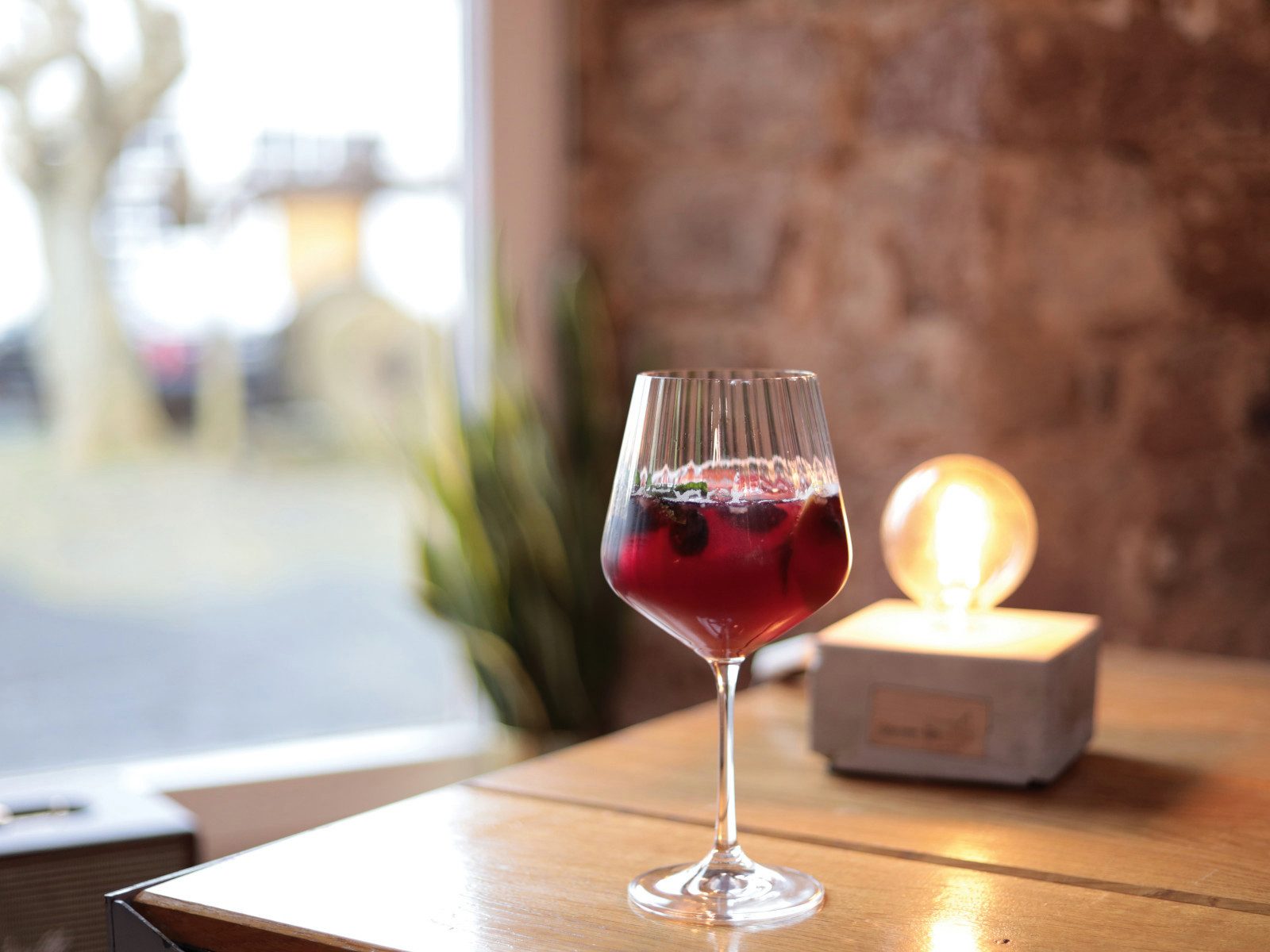 Nachtmann Gläser-Set Tastes Good Gin & Tonic Set 8tlg, Kristallglas, Gin&Tonic Set/4 + 4 Glastrinkhalme 7574/8tlg. Tastes Good