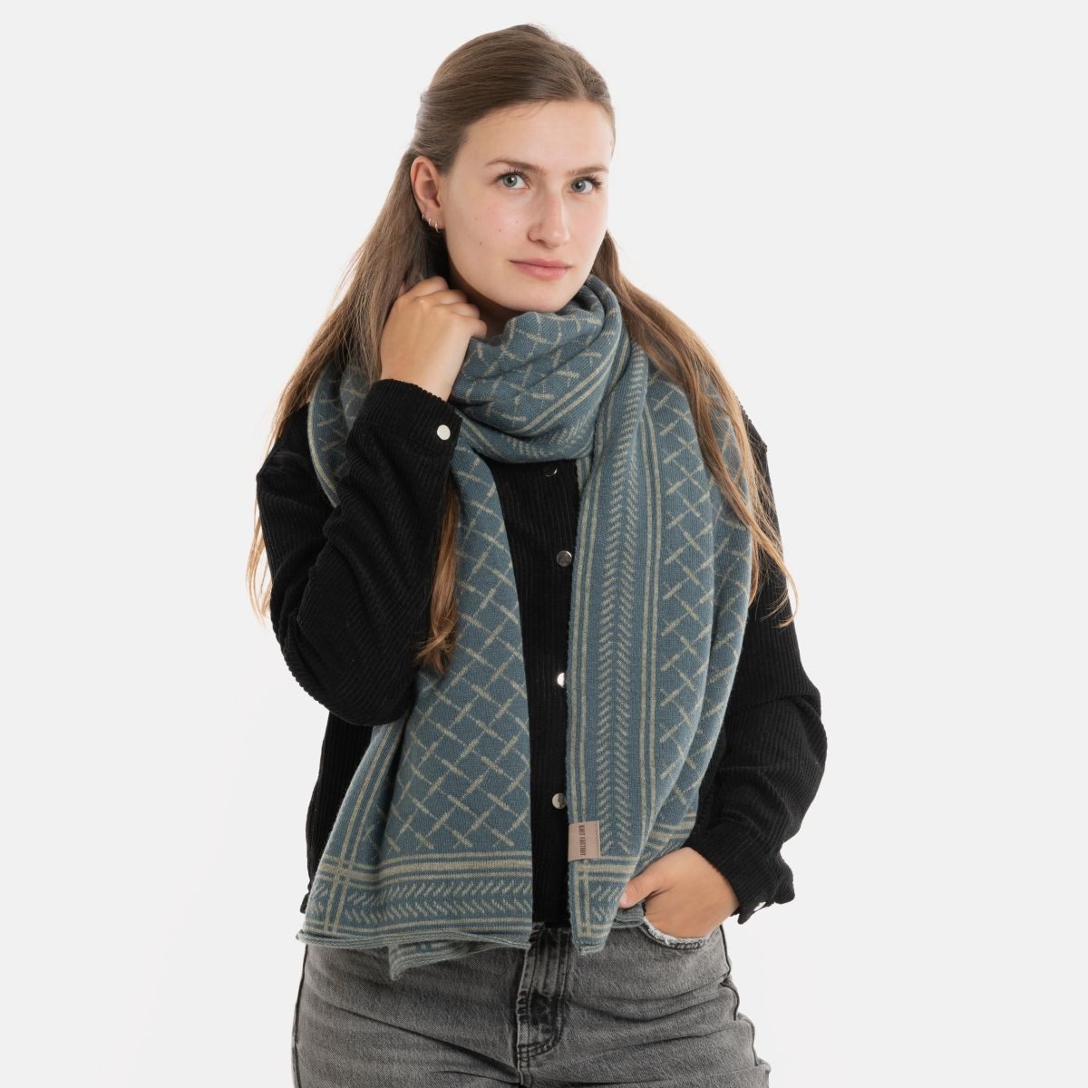 Knit Factory Strickschal Dusk Schal Laurel/Urban Green, (1-St), Schal Halstuch Dreiecksschal Tuch Strickmode