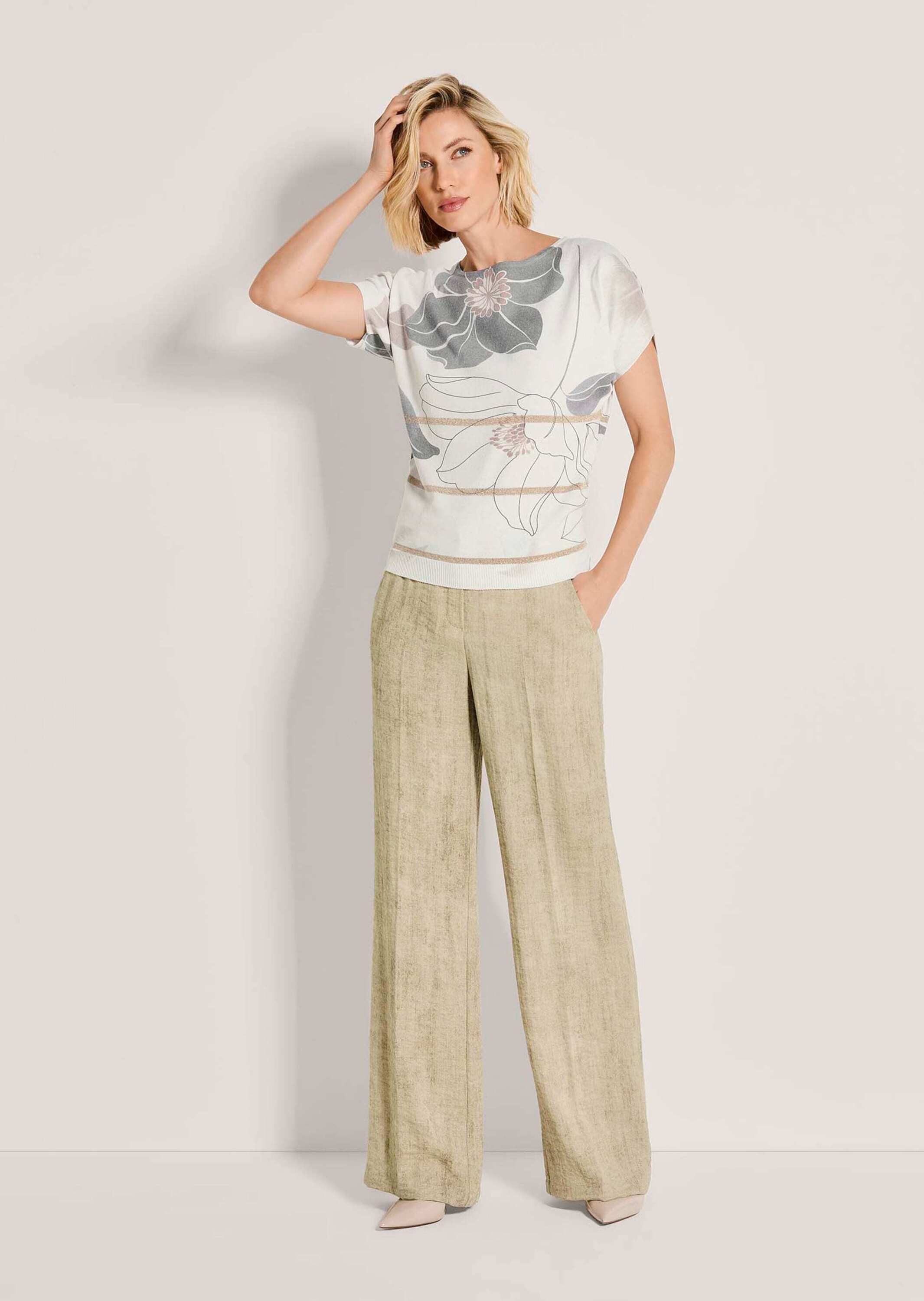 MADELEINE Strickpullover Glanz-Top mit Blütenmuster Baumwollshirt mit Rundhals, gerippten Bündchen und ohne Arm