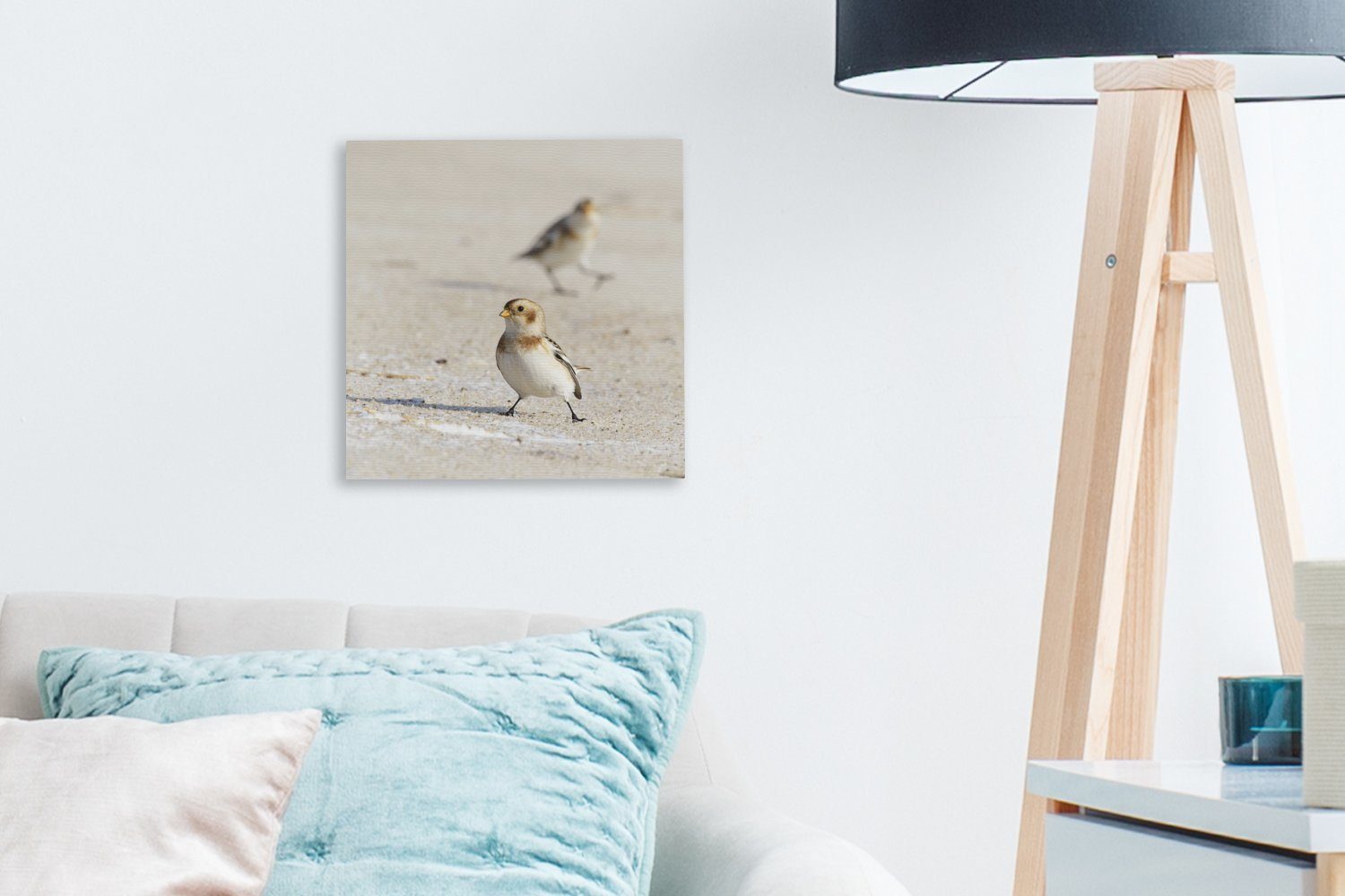 im Ein Sanderling Bilder Schnee, (1 Leinwand Leinwandbild St), Wohnzimmer Sand für kleiner mit von Schlafzimmer Resten OneMillionCanvasses®