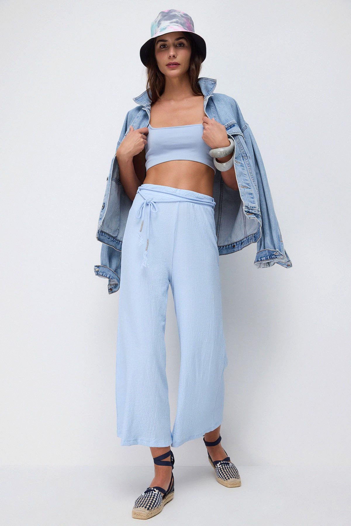 Bequeme Jeans Strickhose mit Bindedetail
