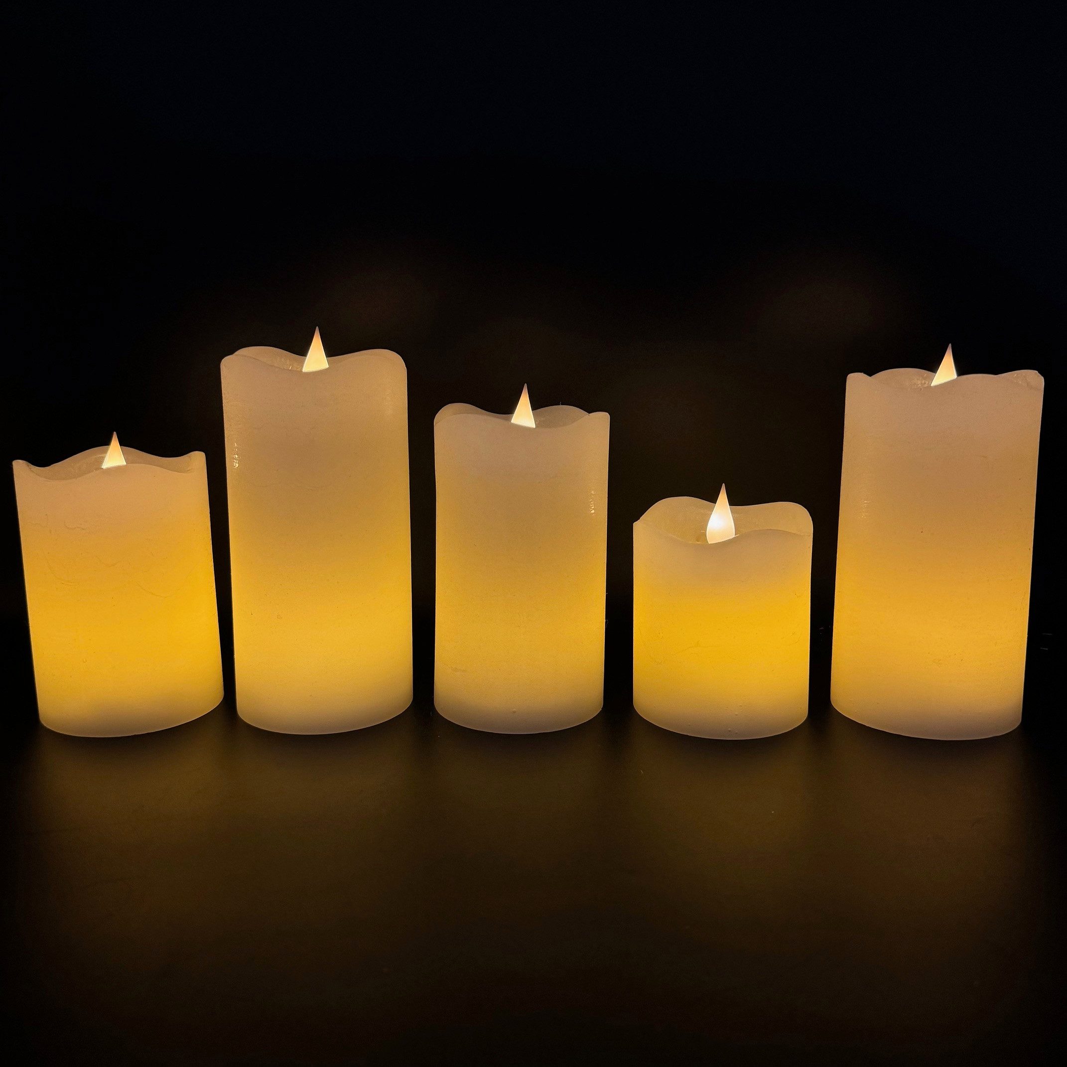 Online-Fuchs LED-Kerze 5 LED-Kerzen aus Echtwachs mit 6-Stunden Timer (realistische Kerzenflamme, Rot, Weiß, Creme, Grün, Altrosa, Lila, Orange), ruhiges Standlicht oder natürliches Flackern - Long Shine Funktion!