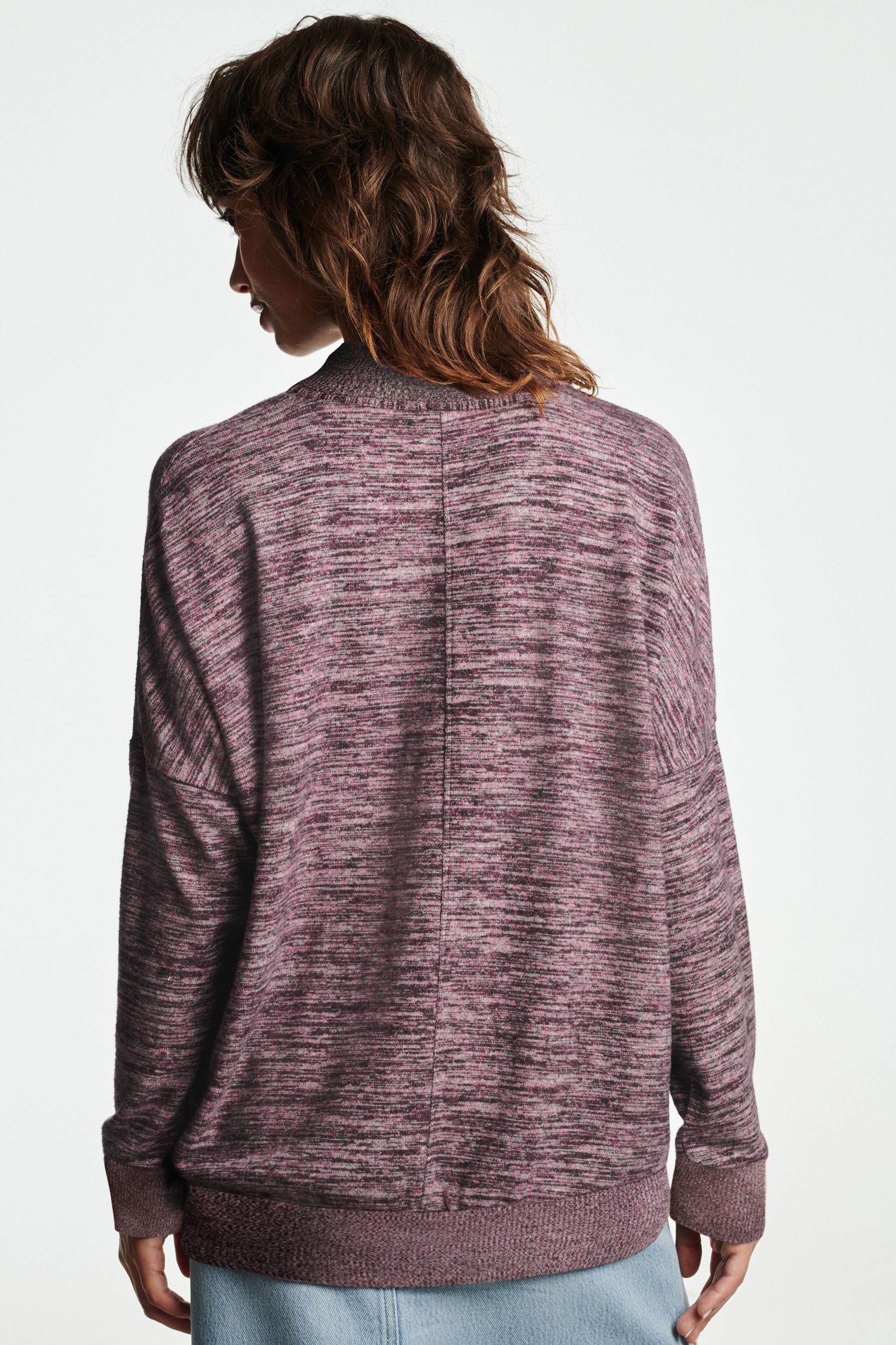 mit V-Ausschnitt-Pullover Pullover Purple Next (1-tlg) längerer V-Ausschnitt Leichter,