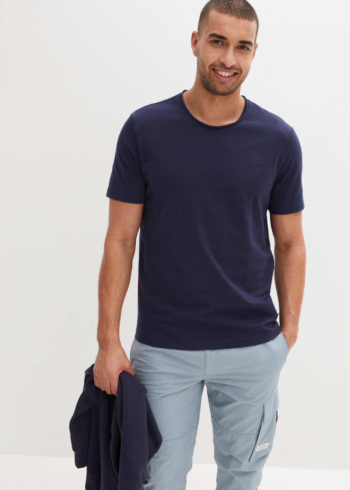 bonprix T-Shirt Regular Fit, offene Kanten am Ausschnitt, aus reiner Baumwolle